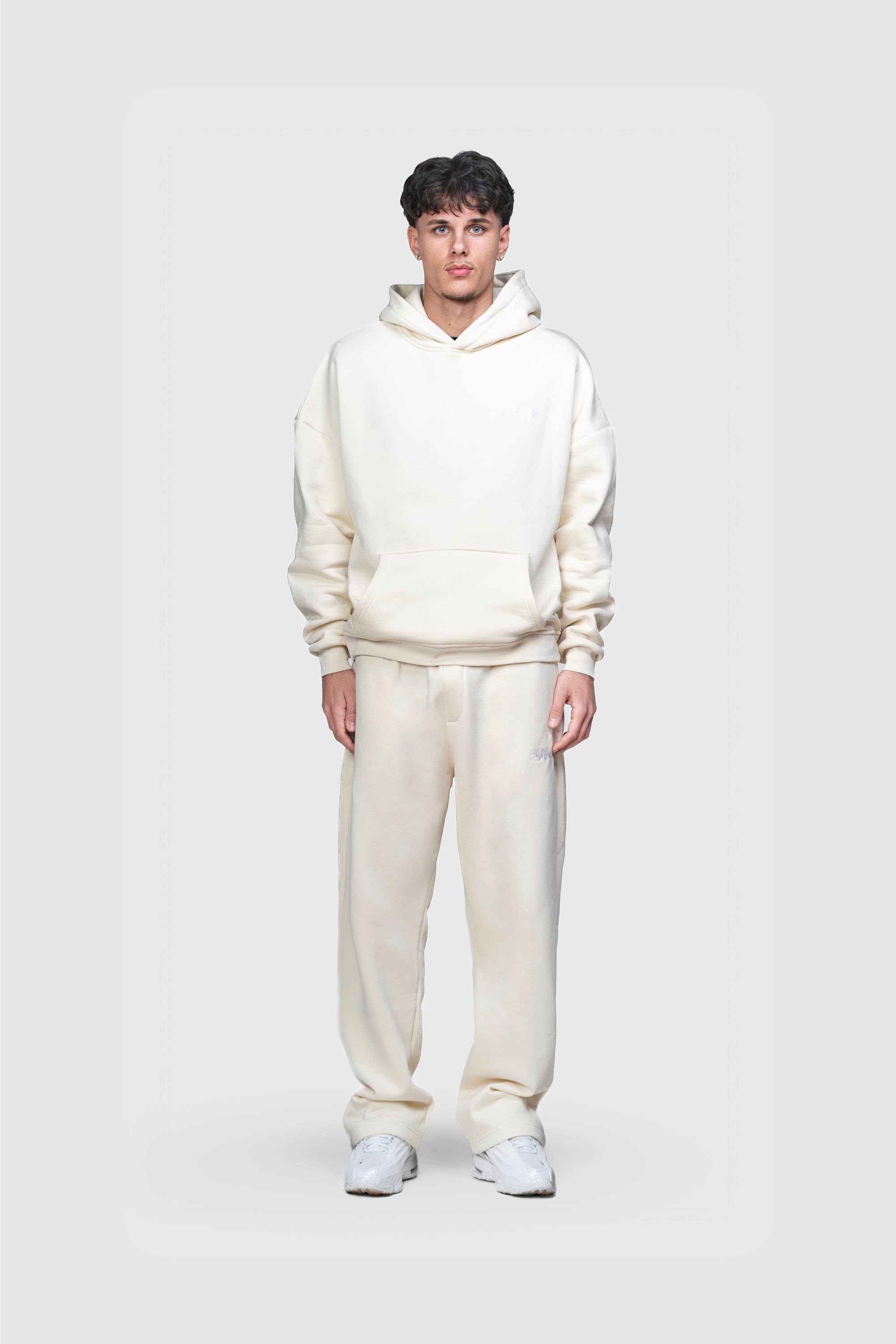 BASIC HOODIE CREME