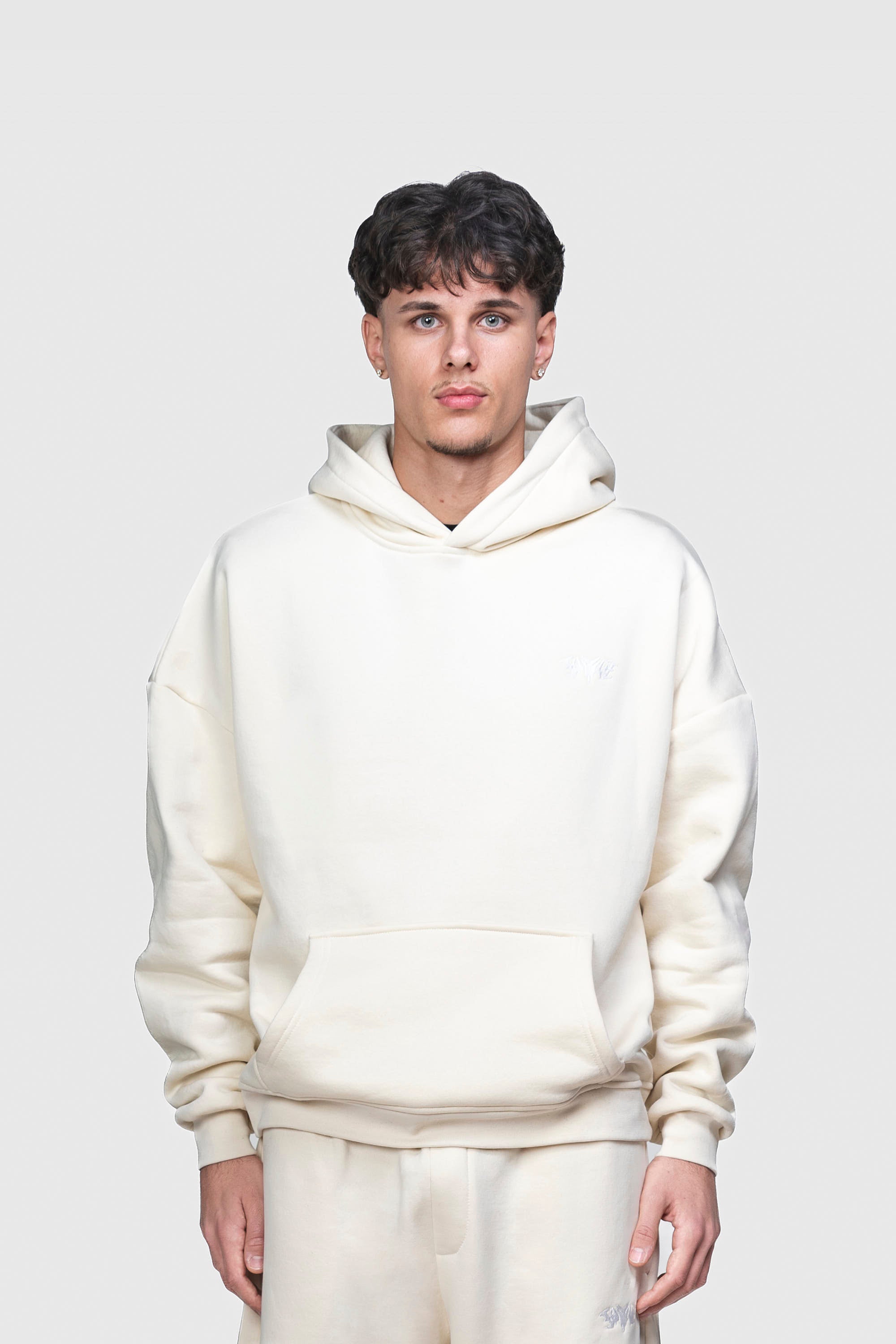 BASIC HOODIE CREME