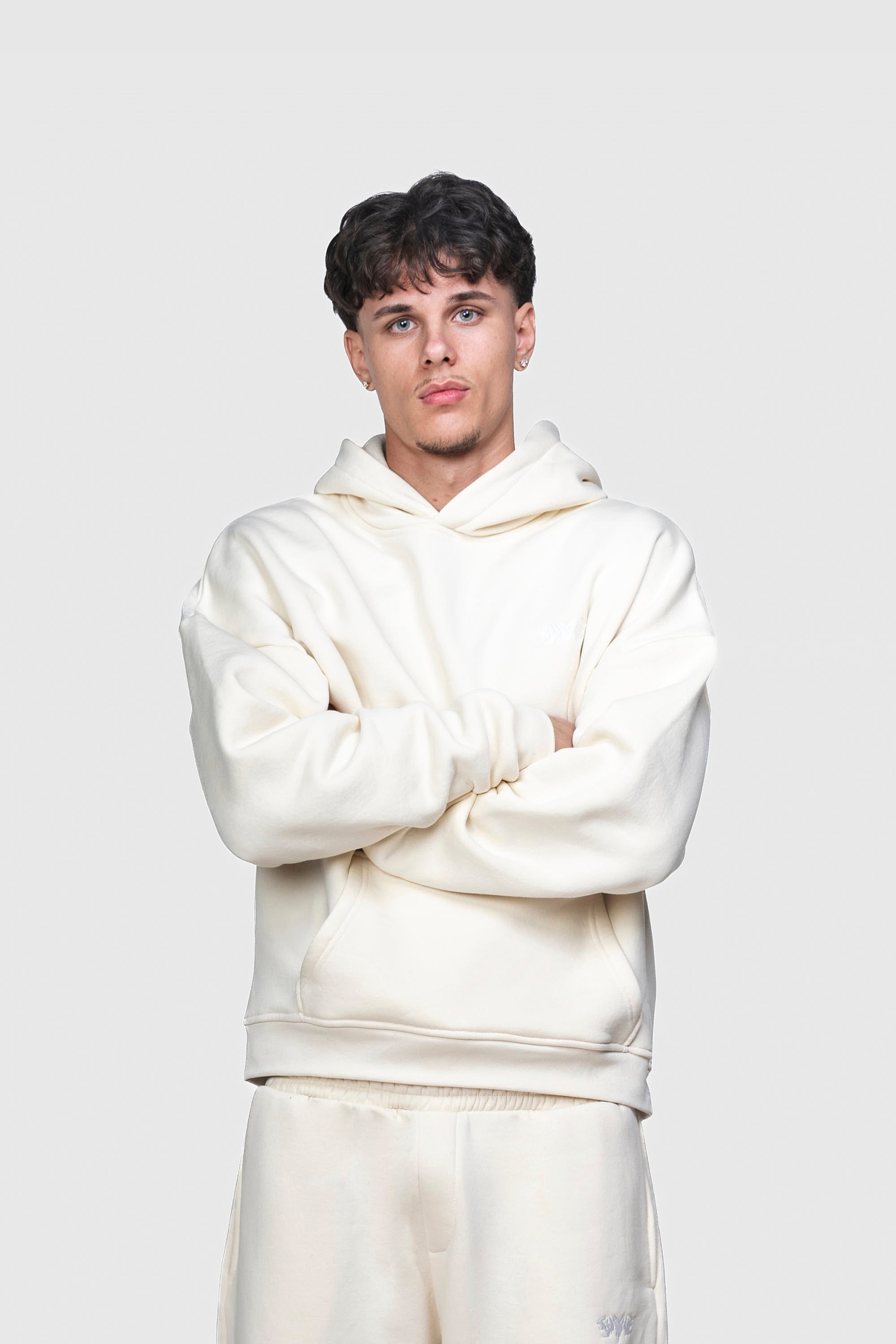 BASIC HOODIE CREME