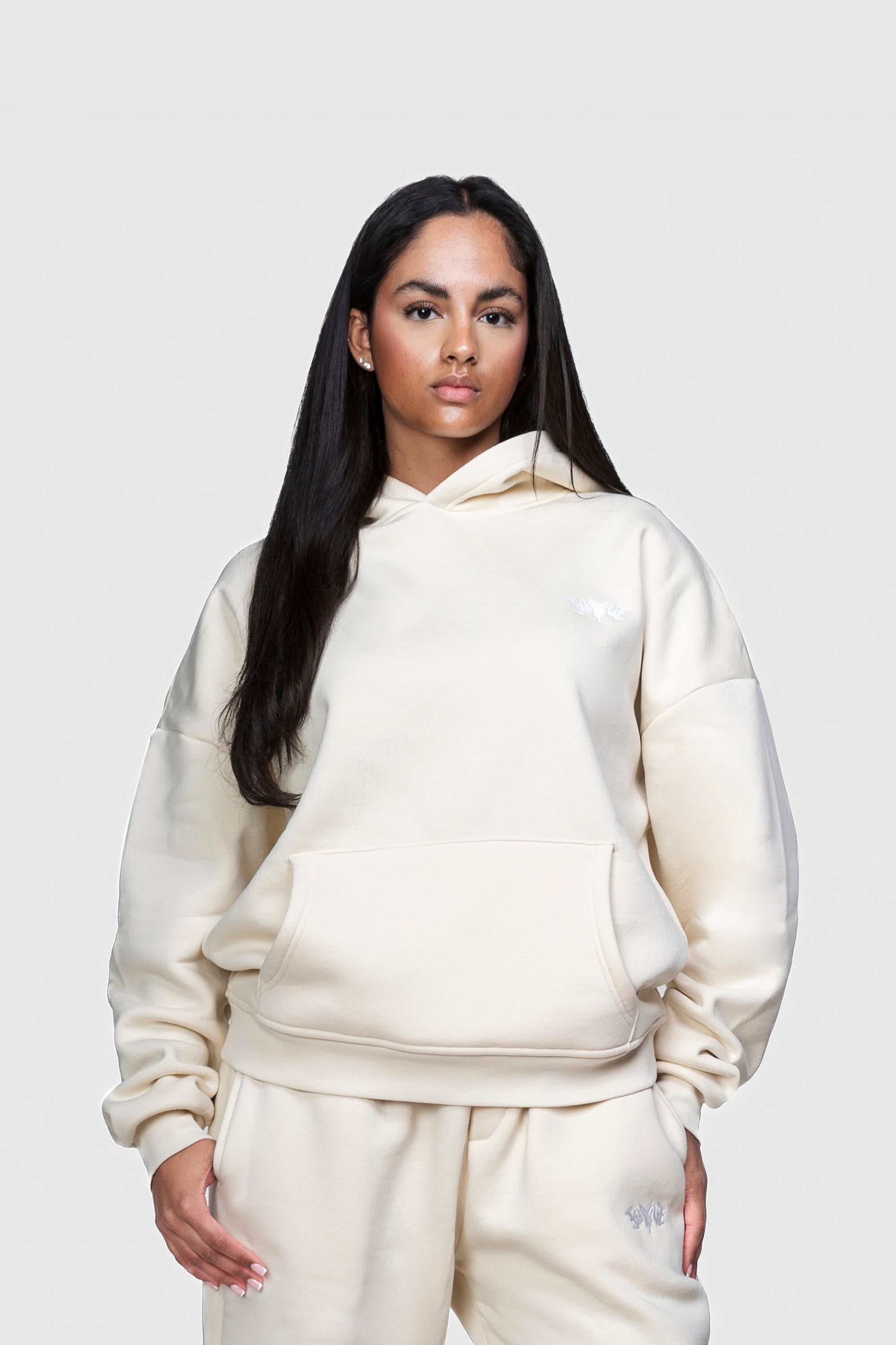 BASIC HOODIE CREME