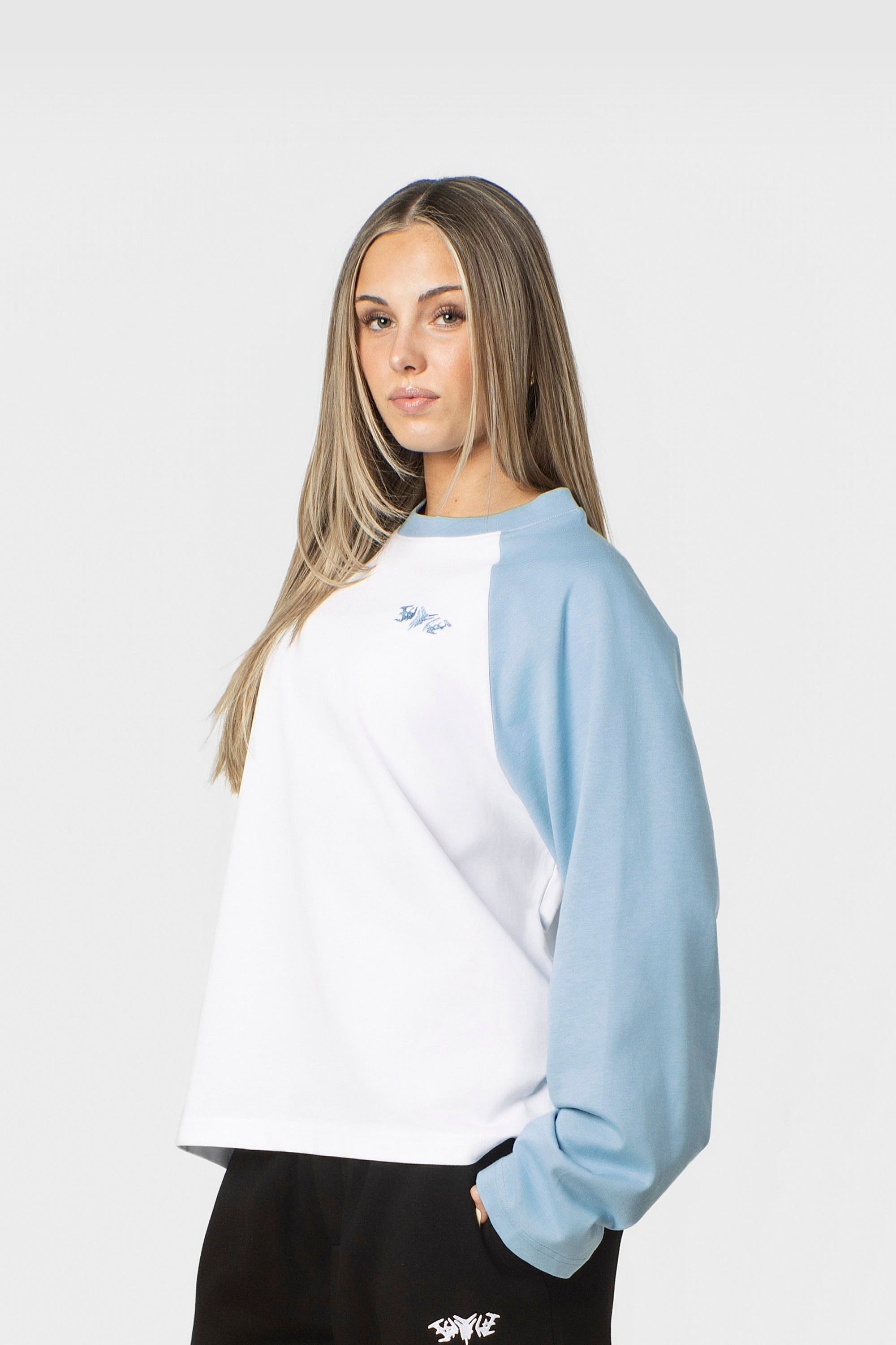 RAGLAN LONGSLEEVE BABYBLUE