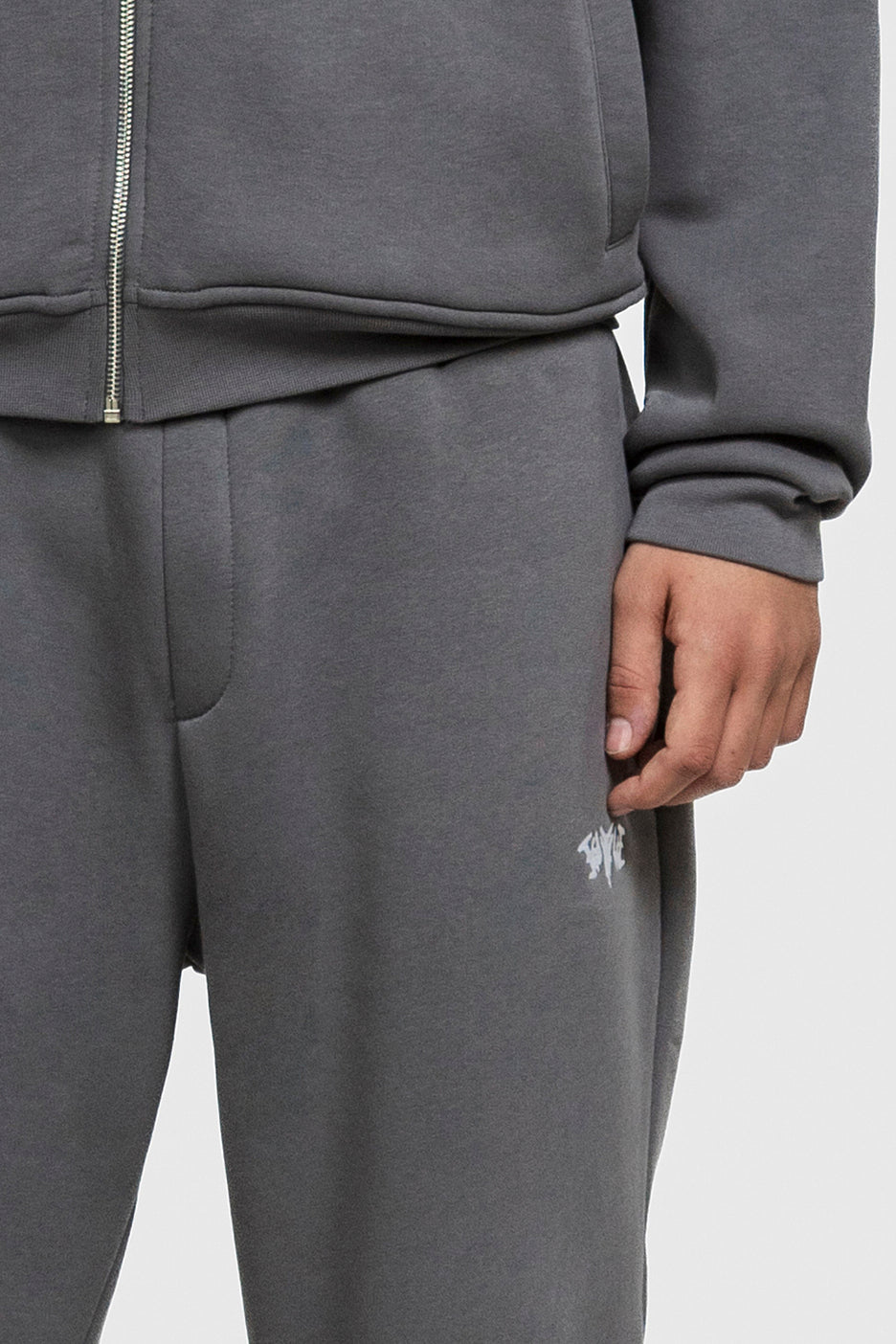 BASIC CUFFED JOGGER ANTHRAZIT