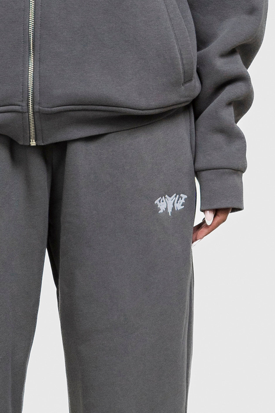 BASIC CUFFED JOGGER ANTHRAZIT