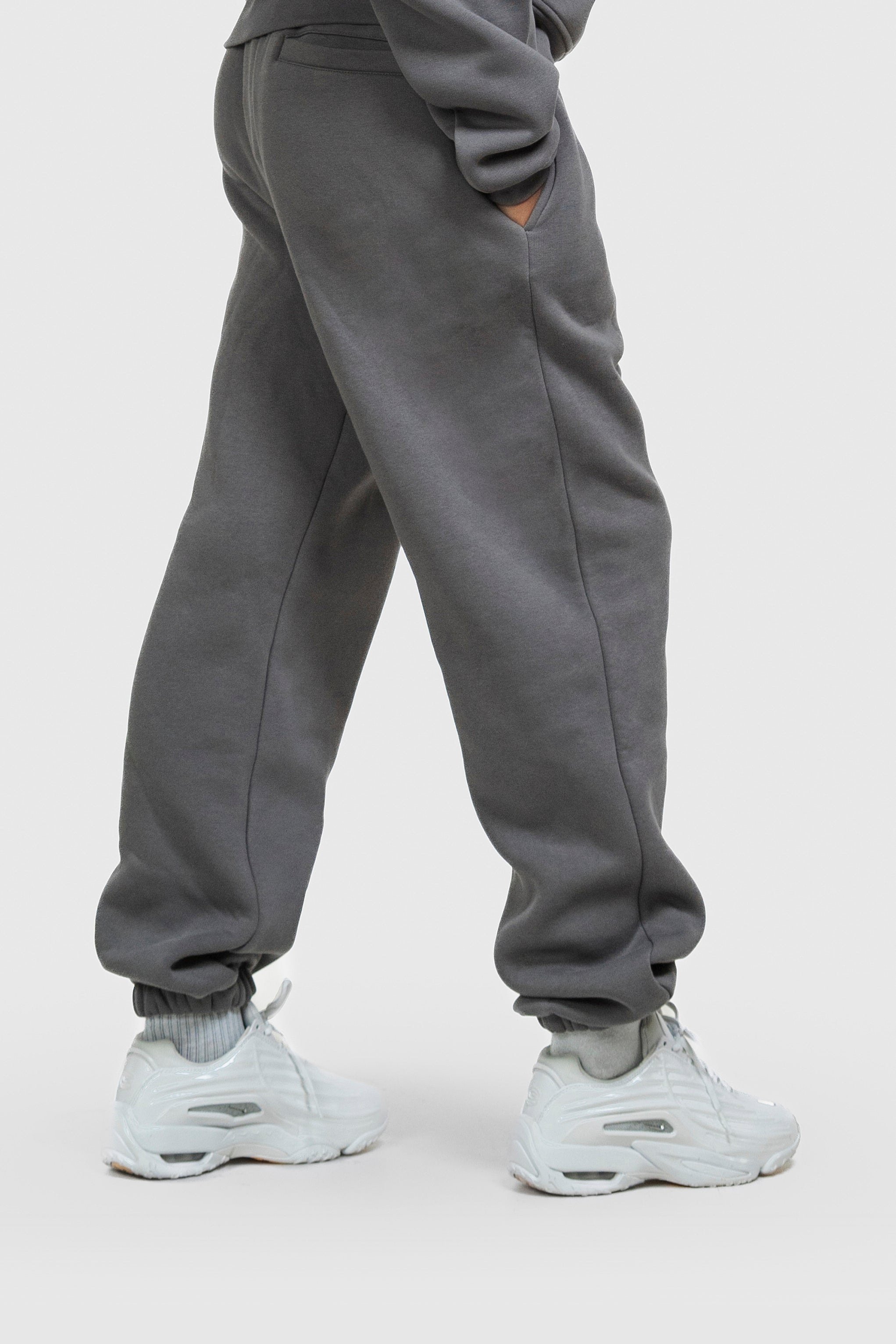 BASIC CUFFED JOGGER ANTHRAZIT