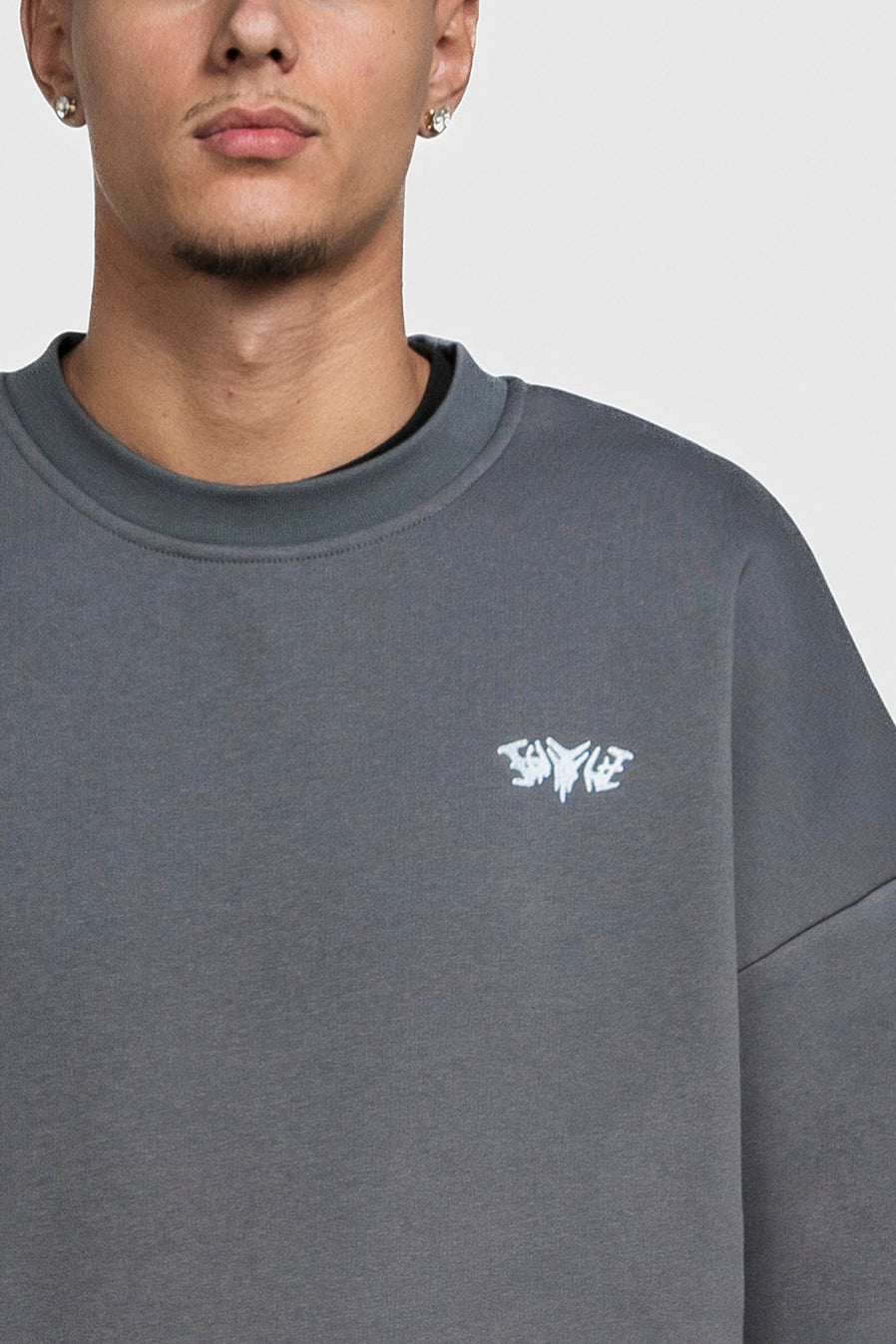 BASIC SWEATER ANTHRAZIT