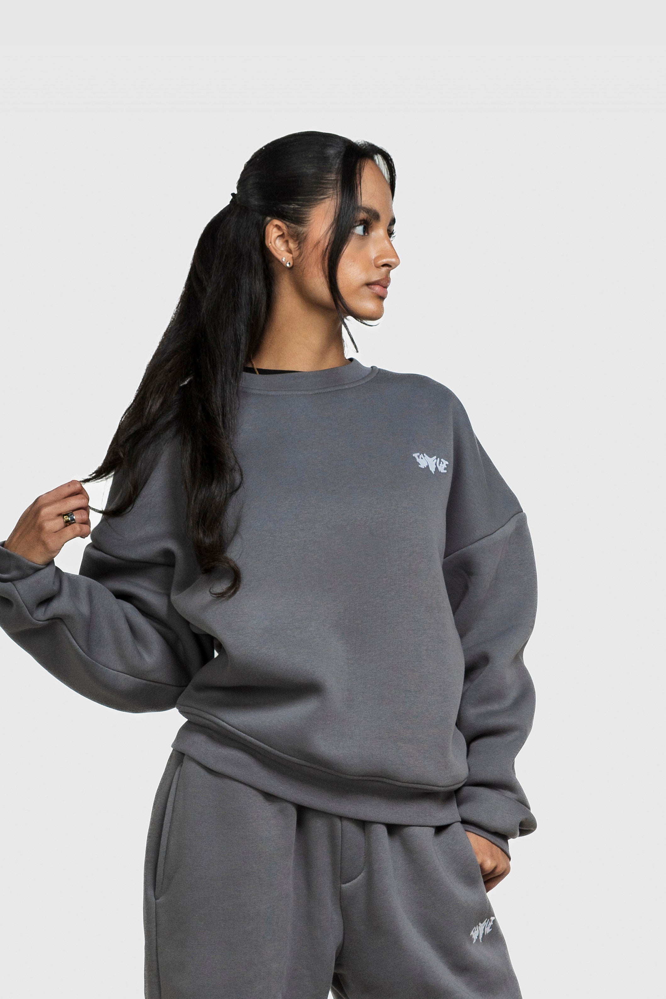BASIC SWEATER ANTHRAZIT