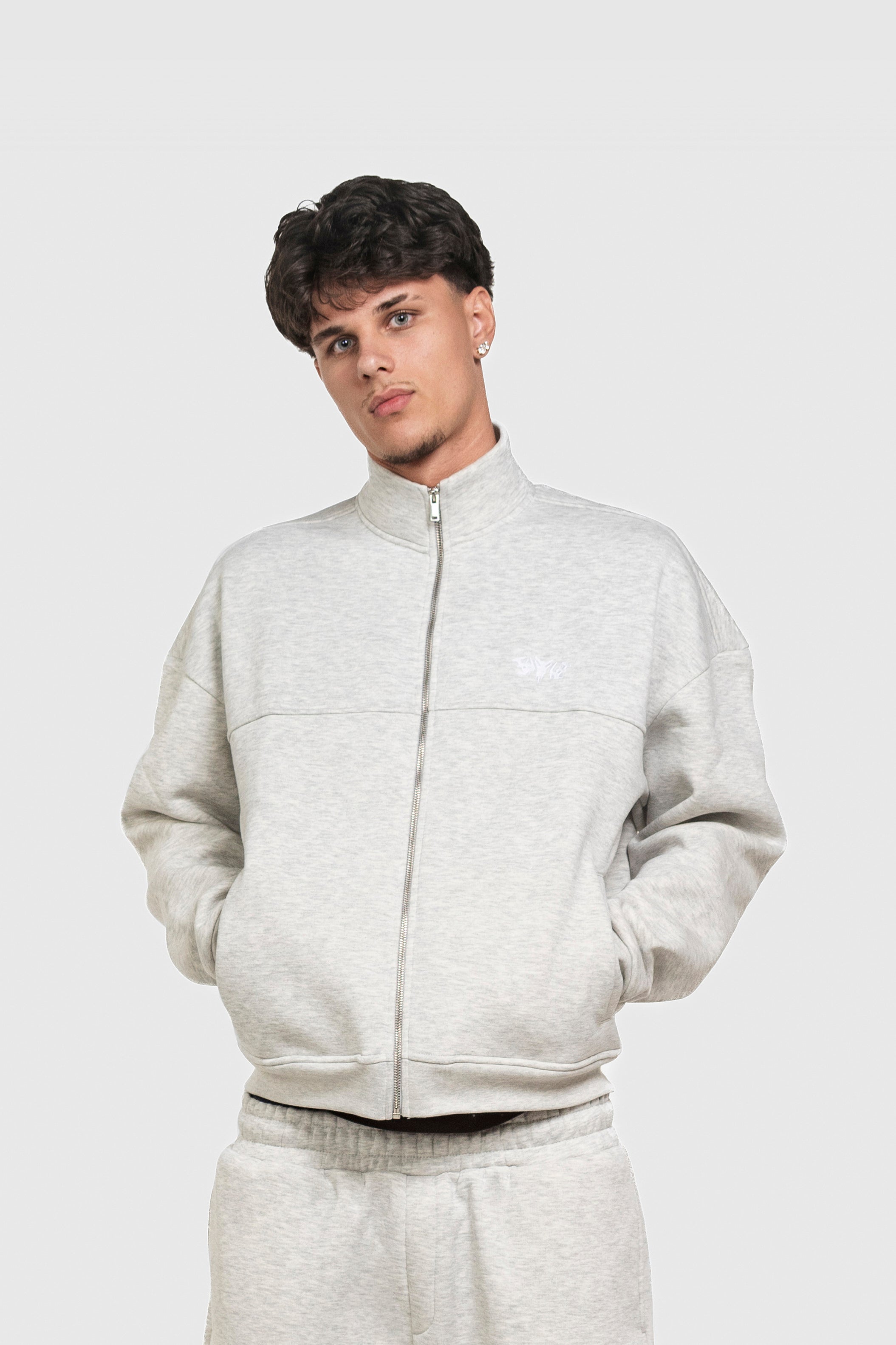 BASIC HIGH NECK ZIP LIGHT GREY