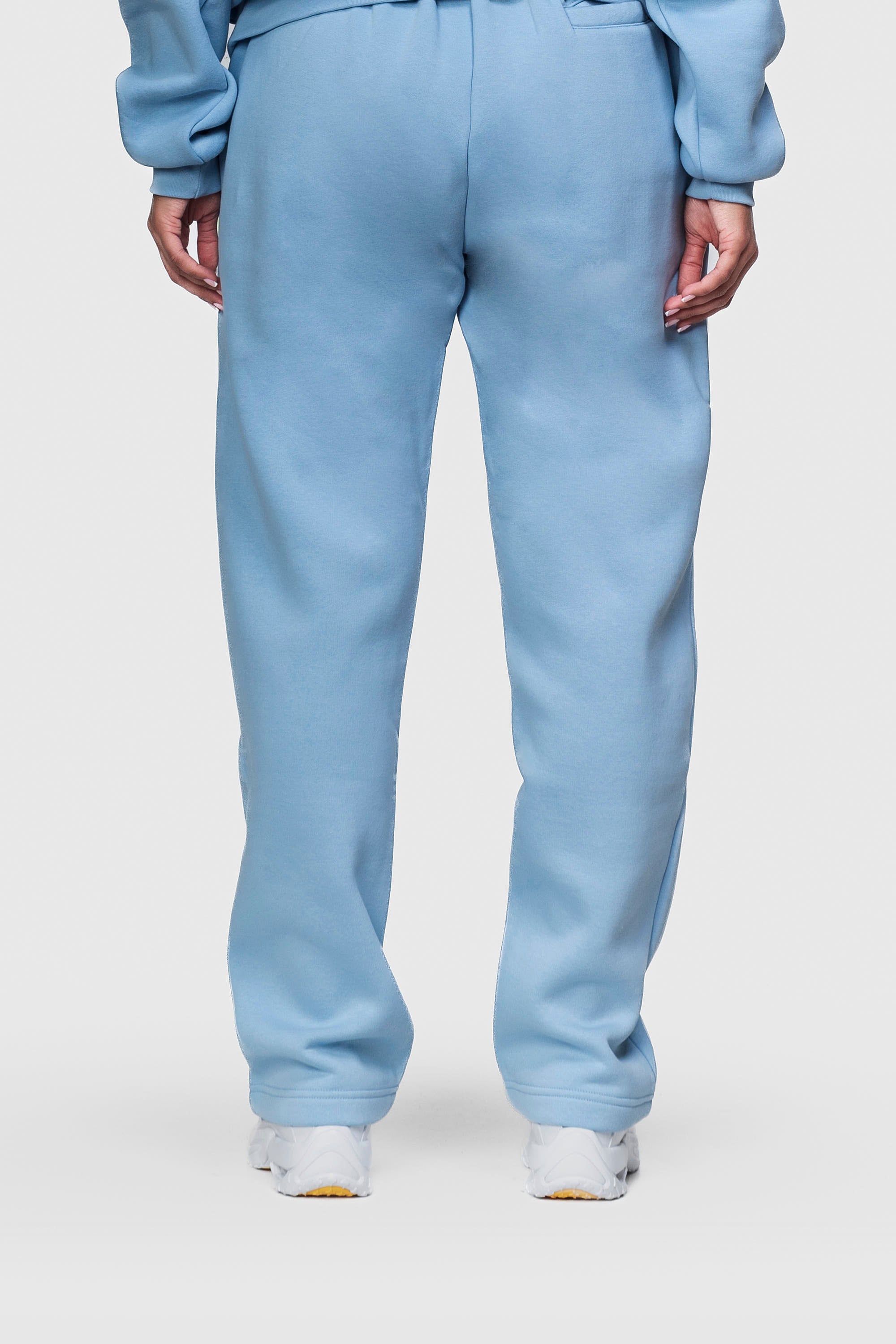 BASIC SWEATPANTS BABYBLUE
