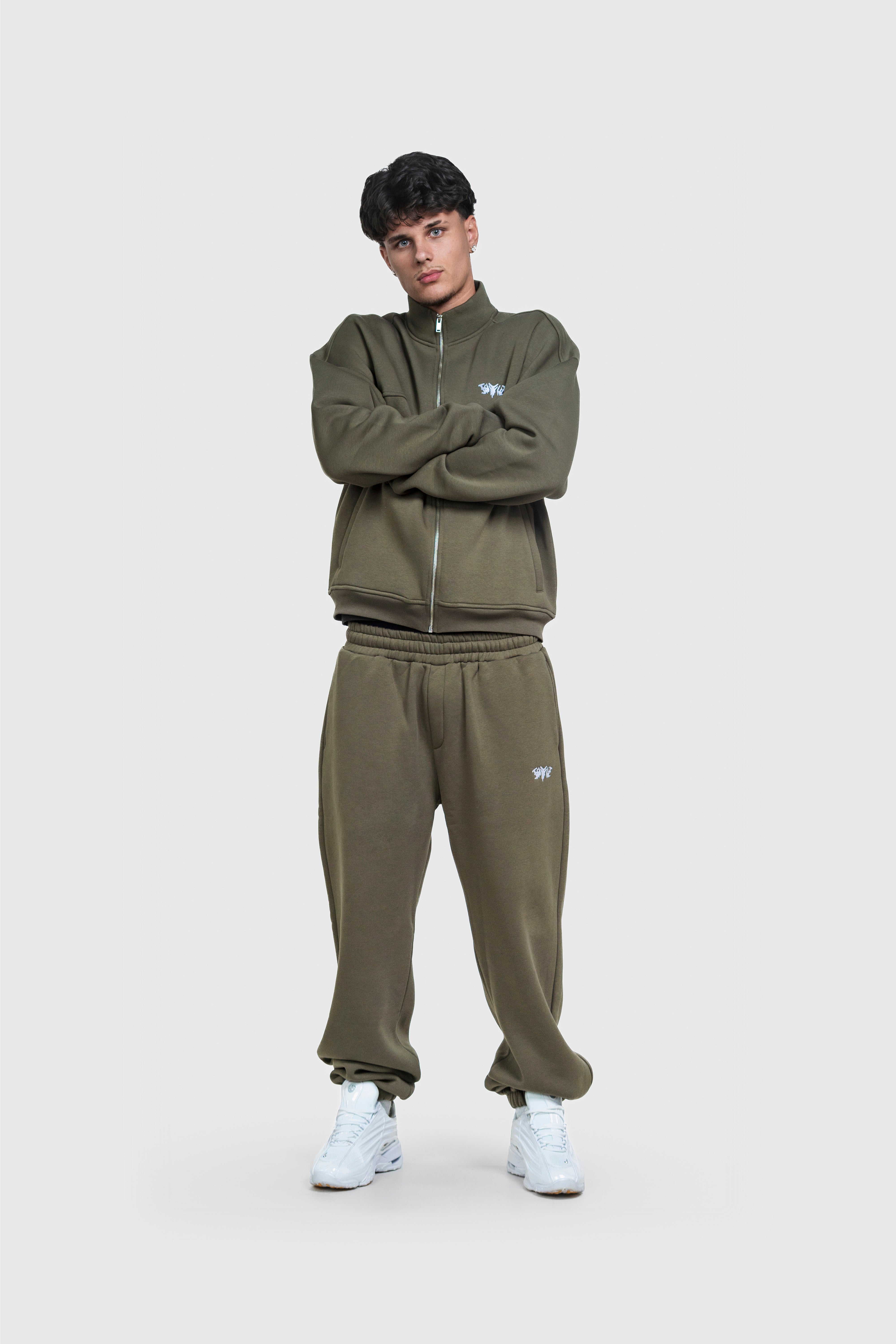 BASIC HIGH NECK ZIP OLIVE