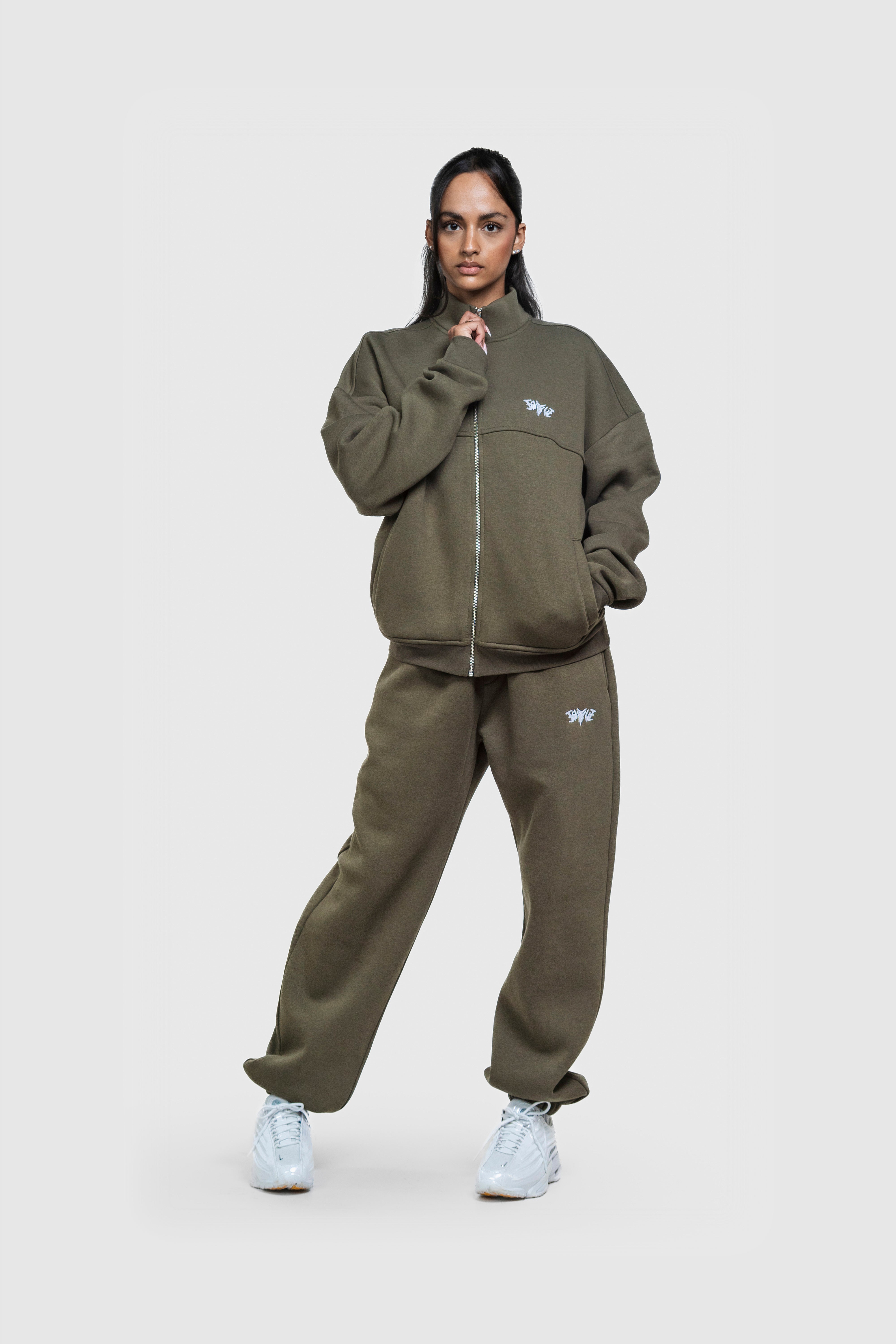 BASIC HIGH NECK ZIP OLIVE