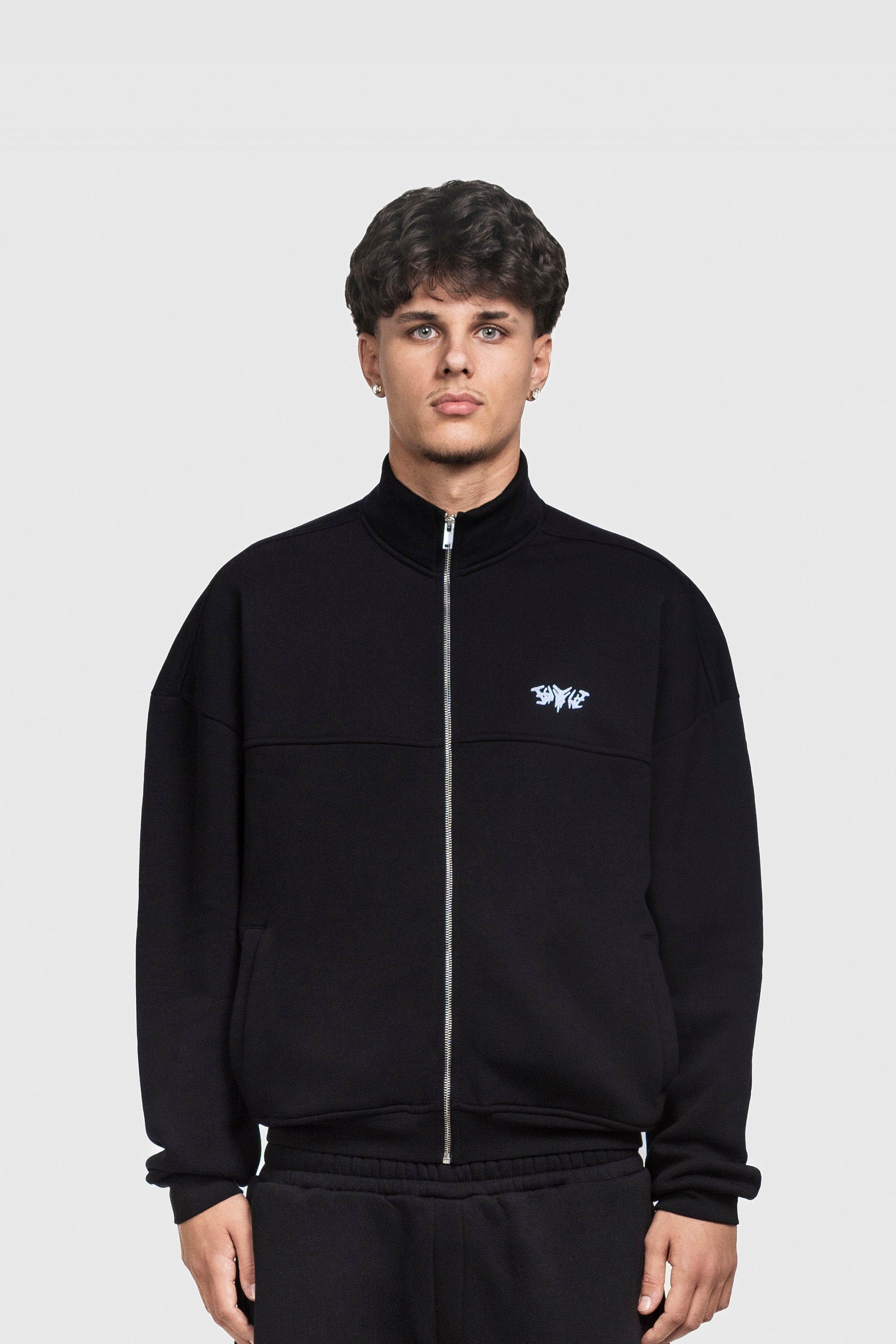 BASIC HIGH NECK ZIP BLACK