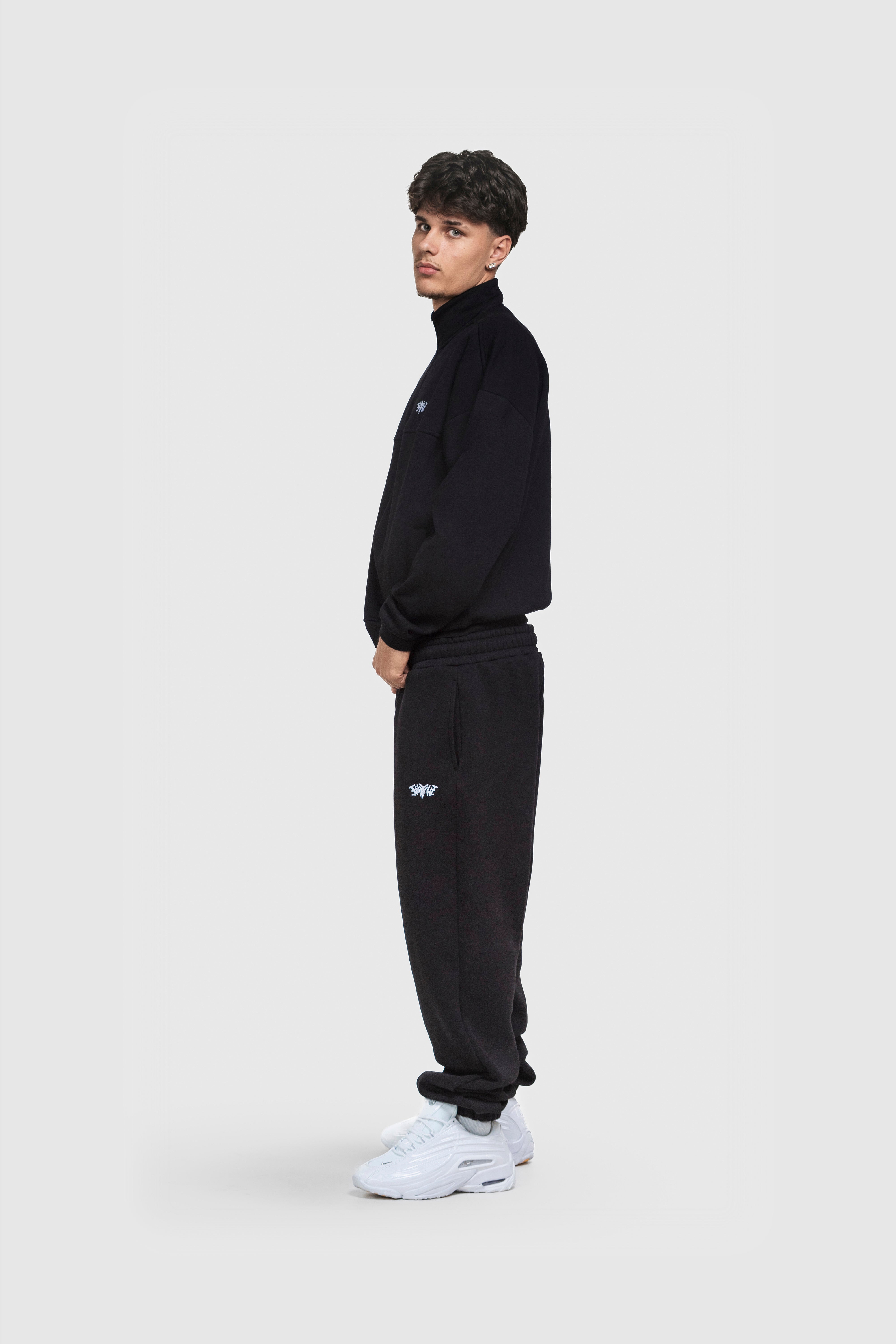 BASIC HIGH NECK ZIP BLACK