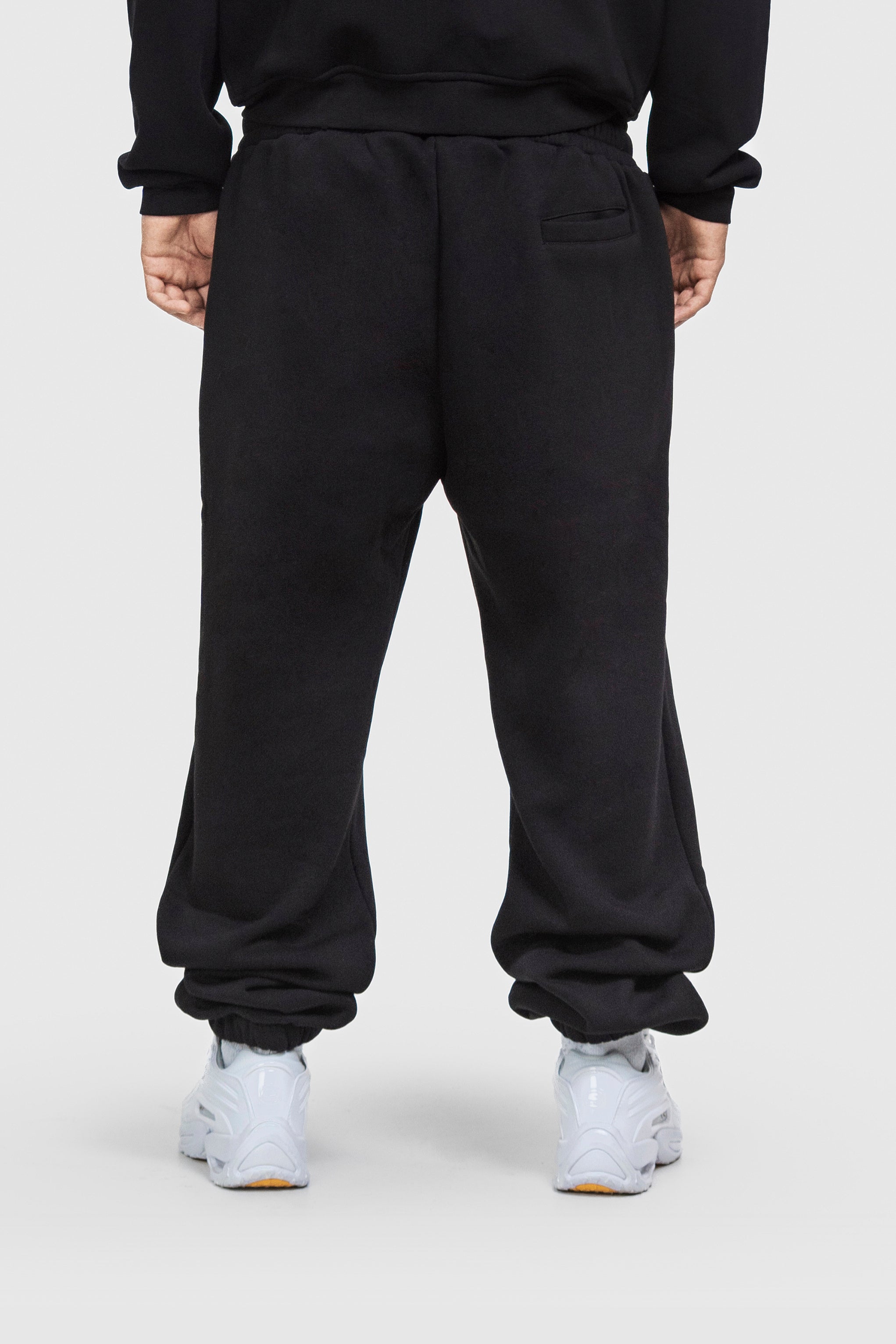 BASIC CUFFED JOGGER BLACK