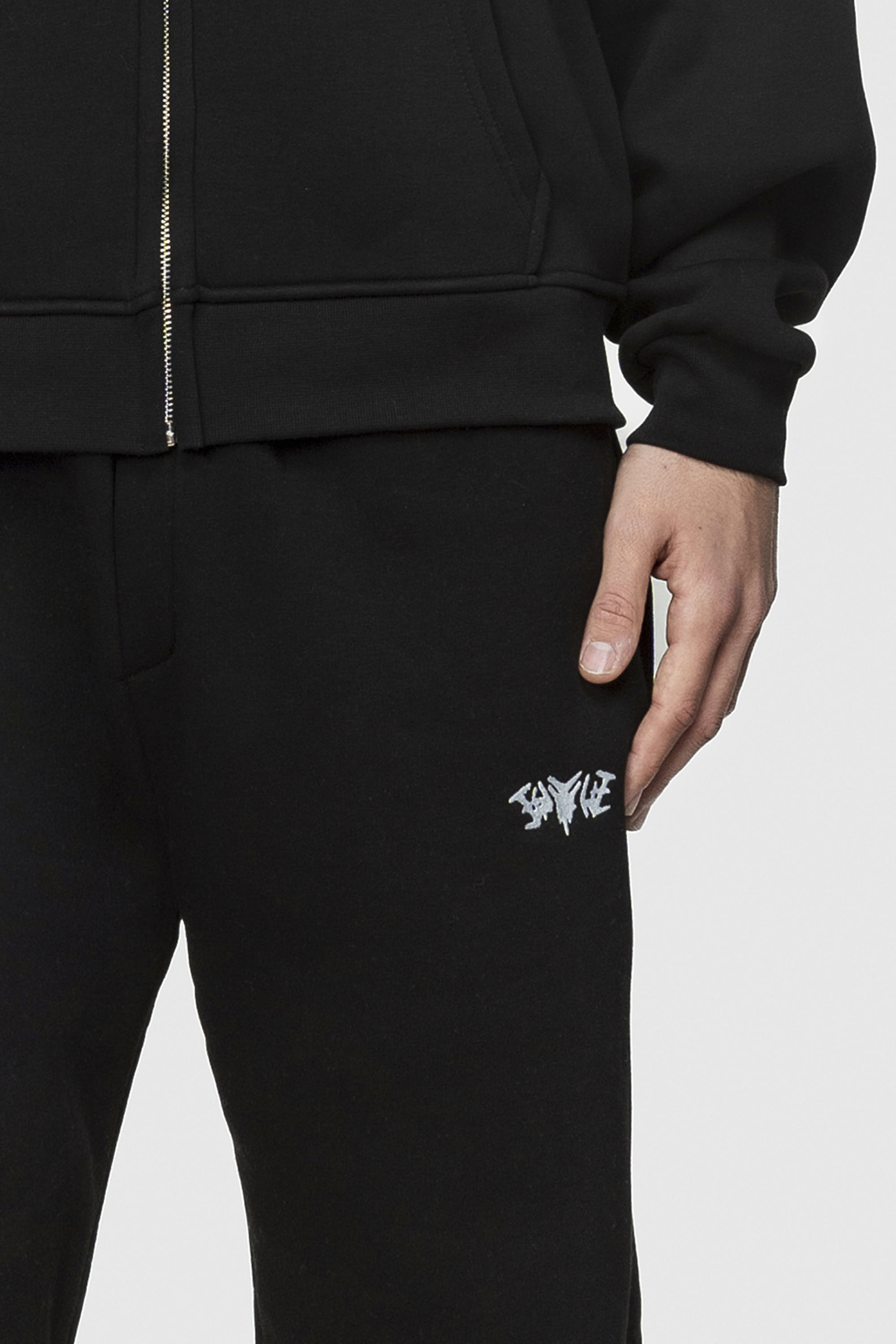BASIC SWEATPANTS BLACK