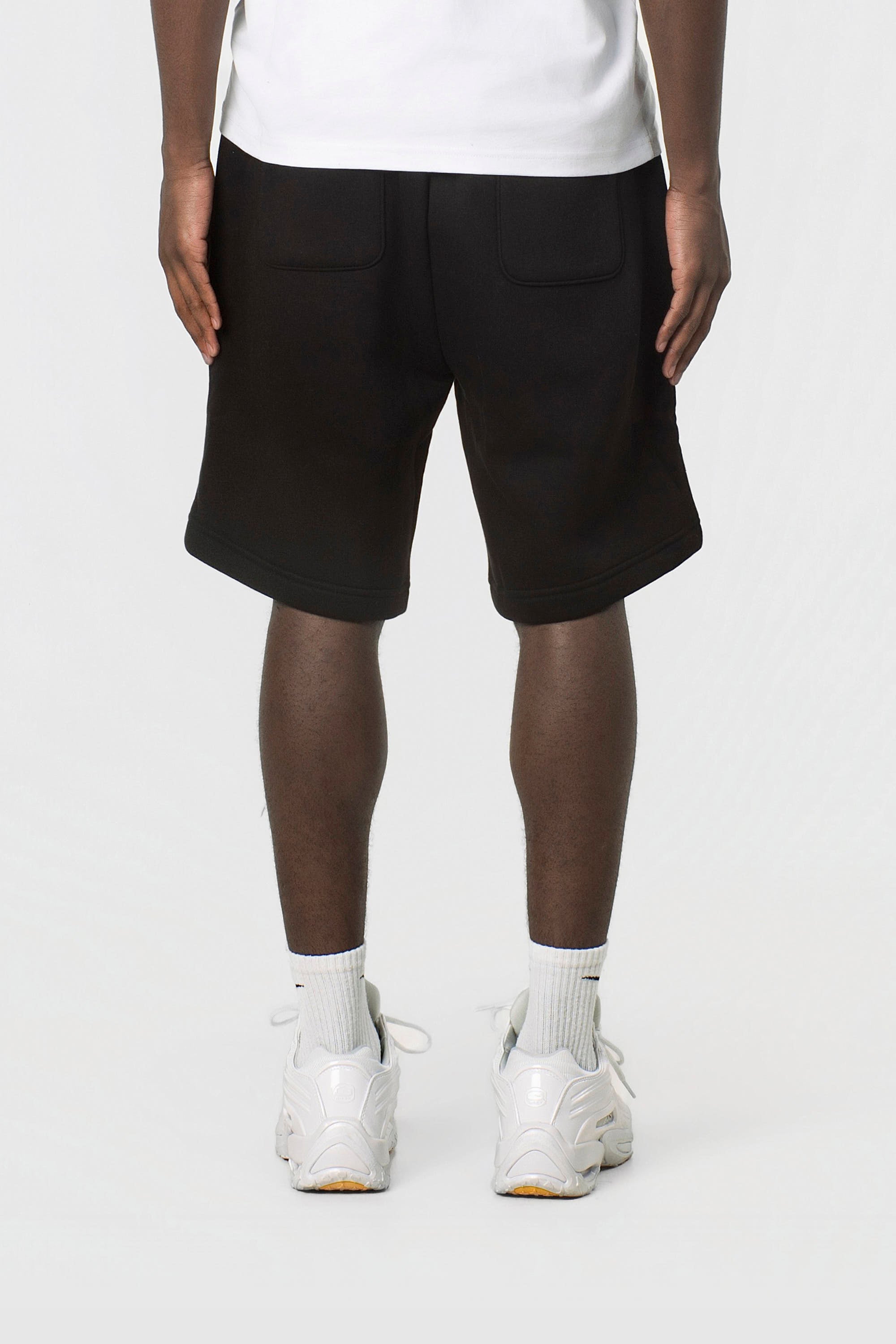 BASIC SHORTS BLACK