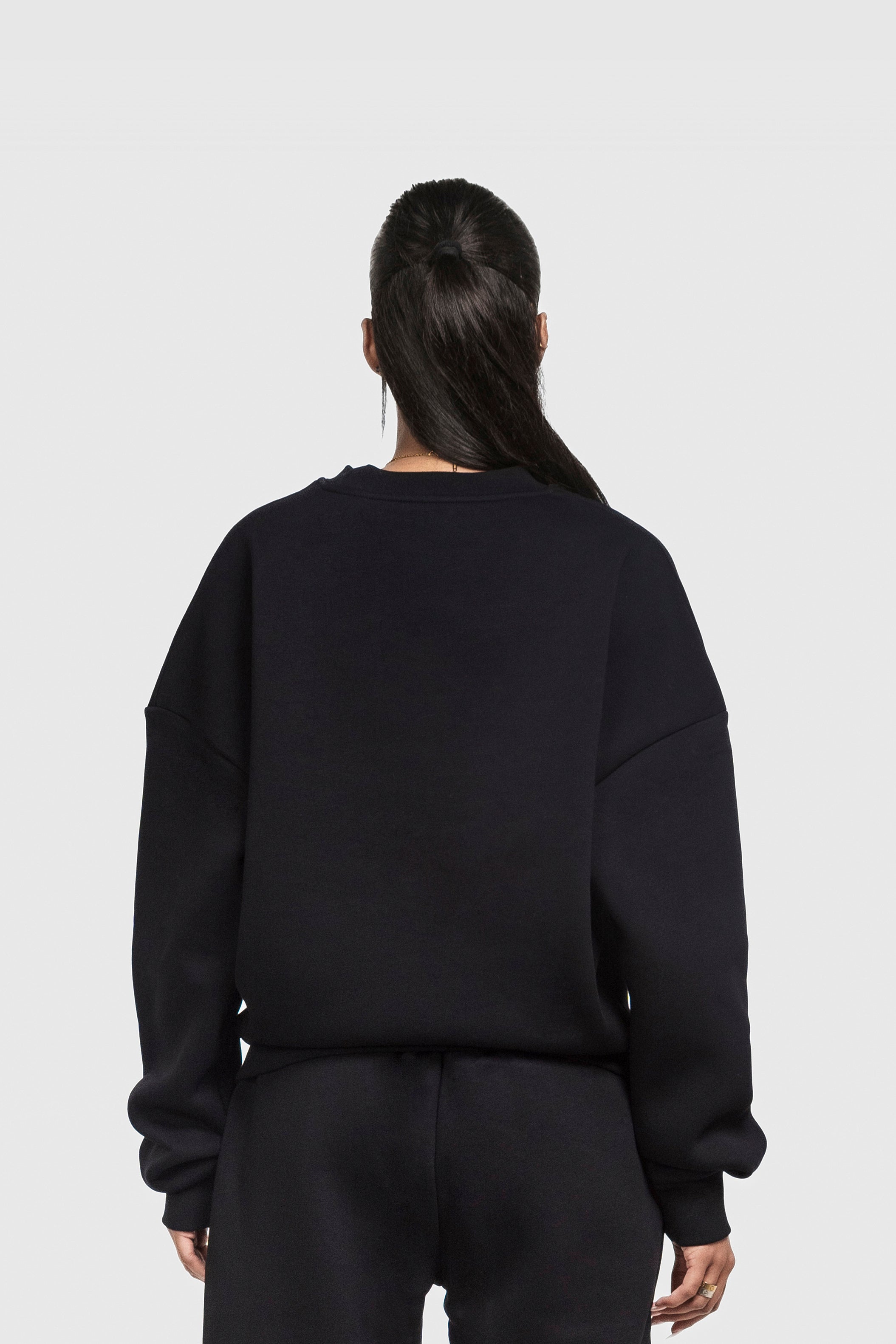 BASIC SWEATER BLACK