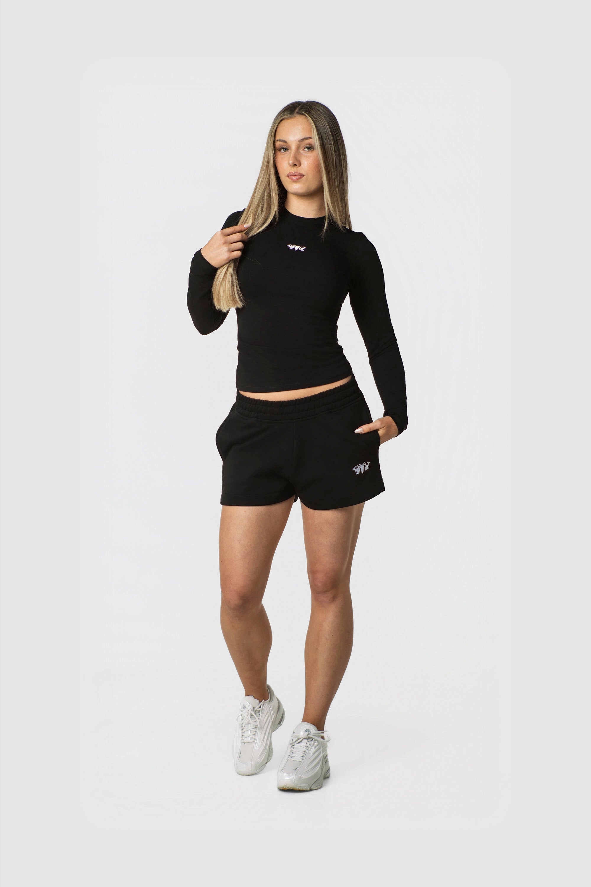 WOMEN LONGSLEEVE BLACK