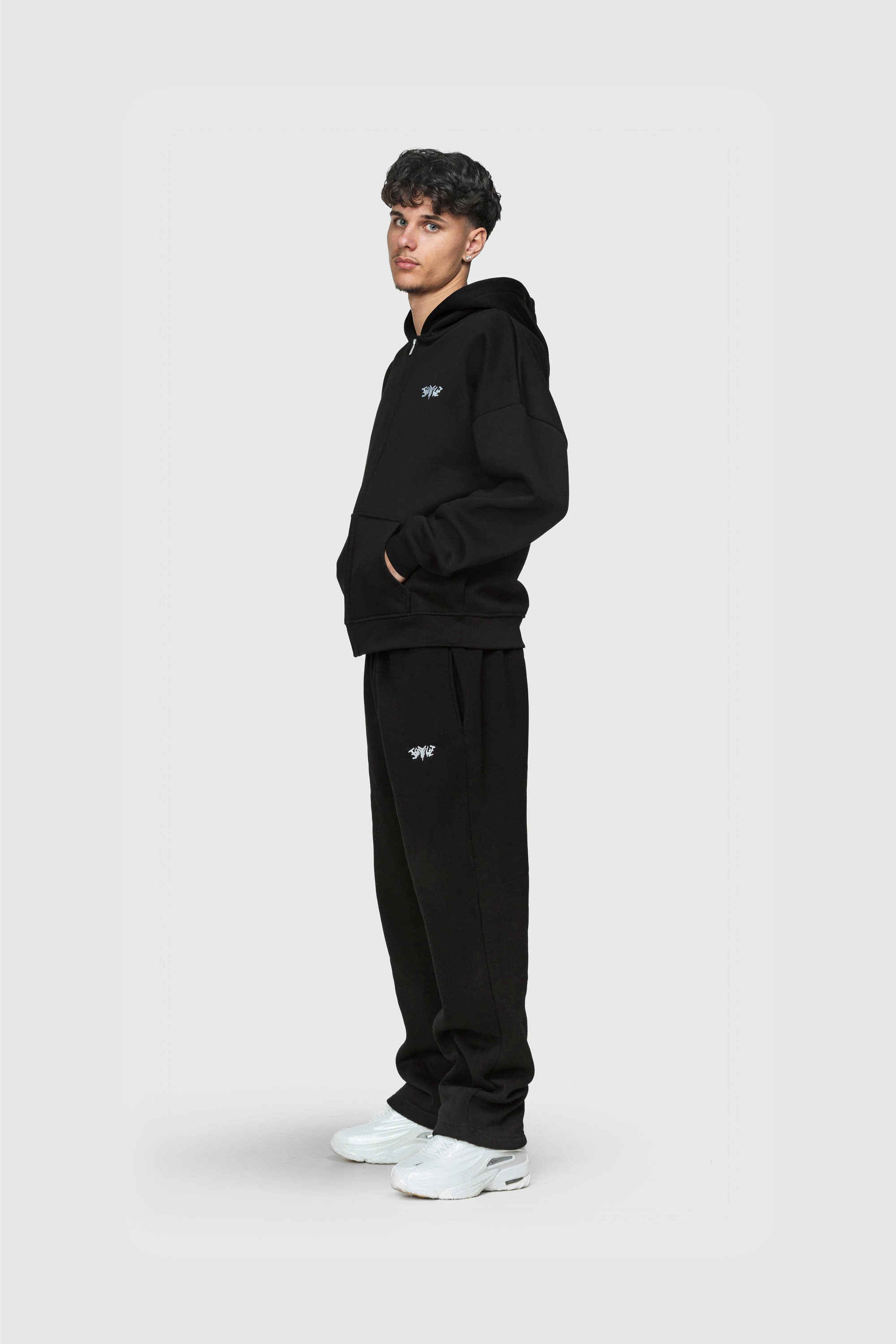 BASIC ZIP HOODIE BLACK