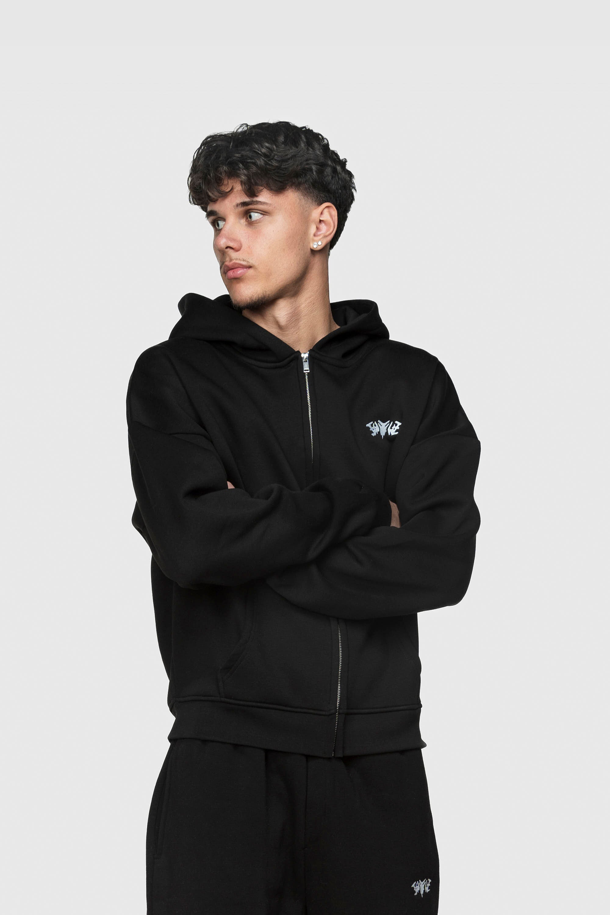 BASIC ZIP HOODIE BLACK