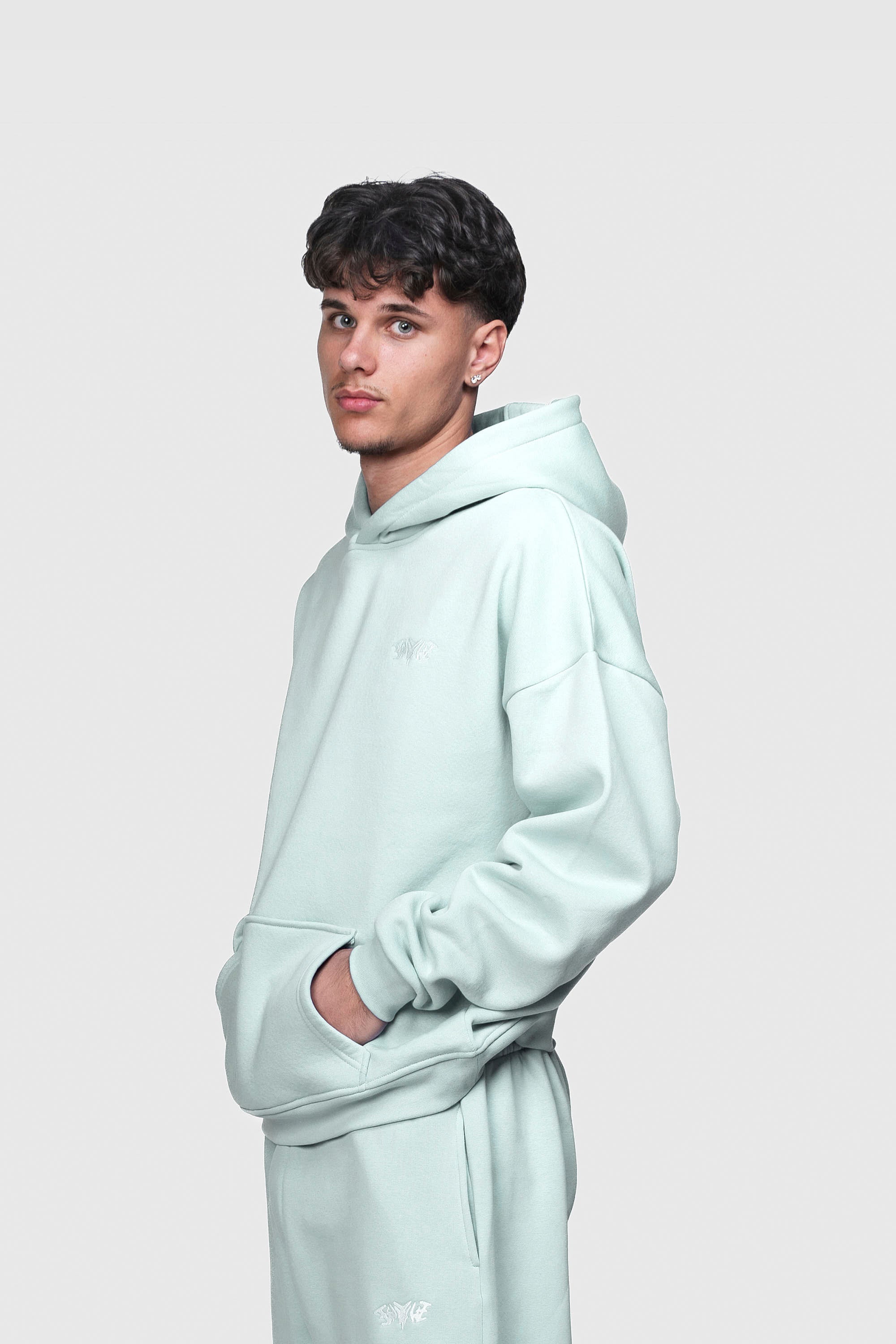 BASIC HOODIE SNOWFLAKE