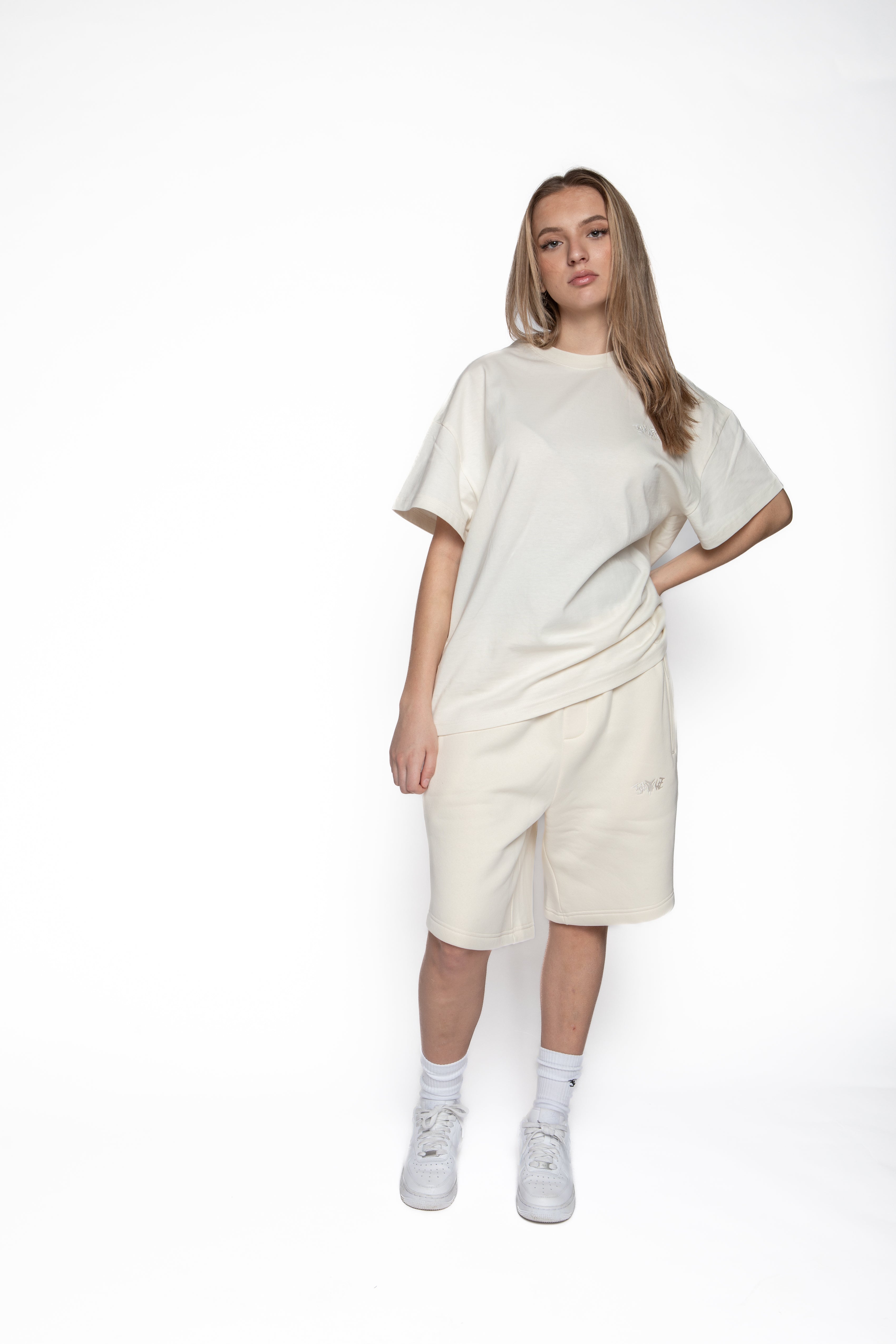 BASIC SHORTS CREME