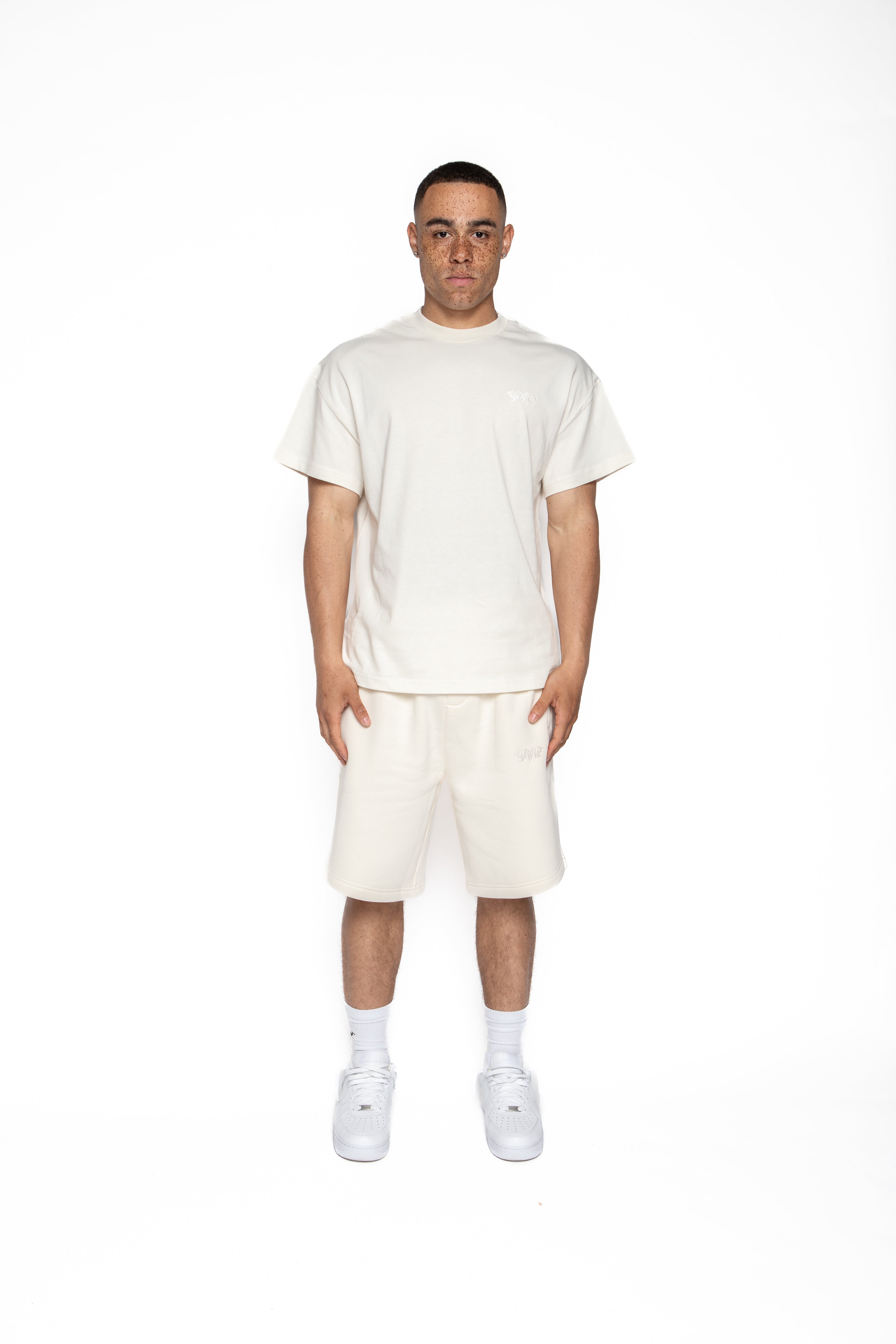 BASIC SHORTS CREME