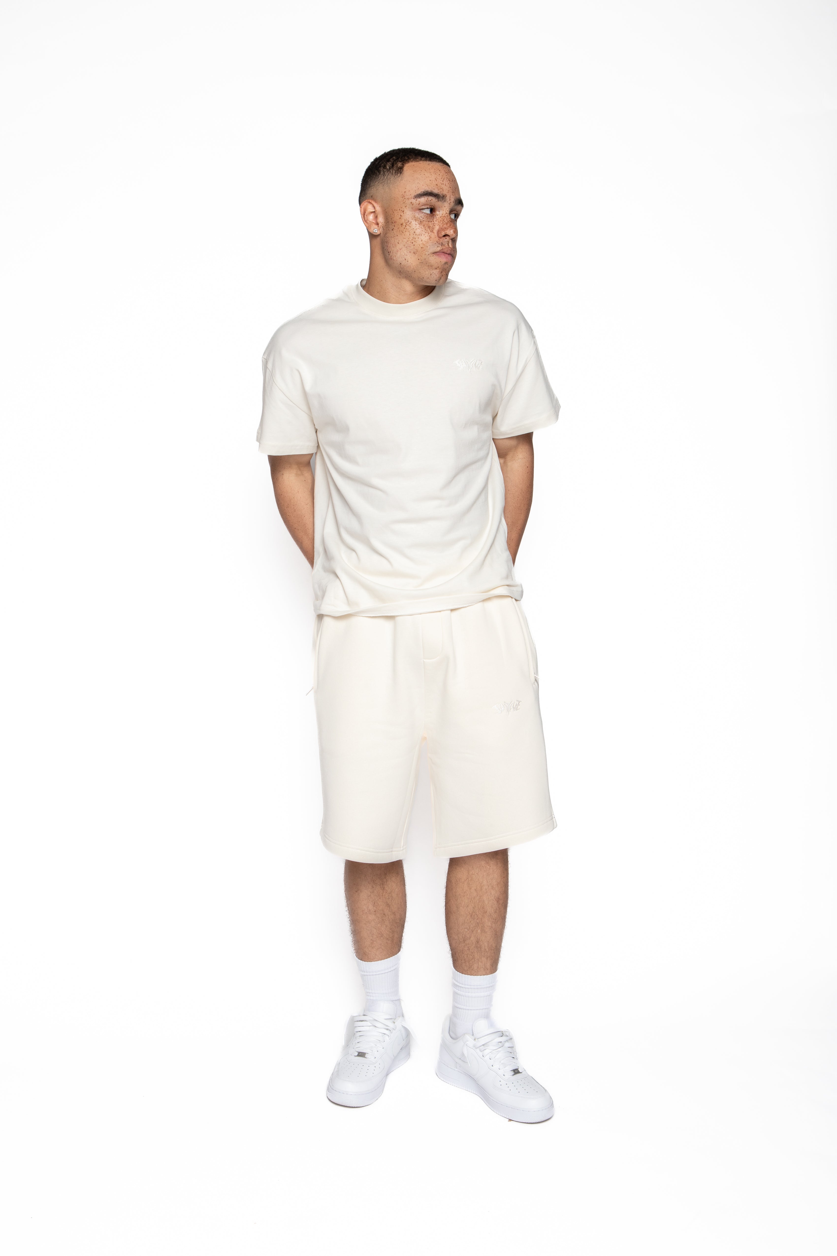 BASIC SHORTS CREME