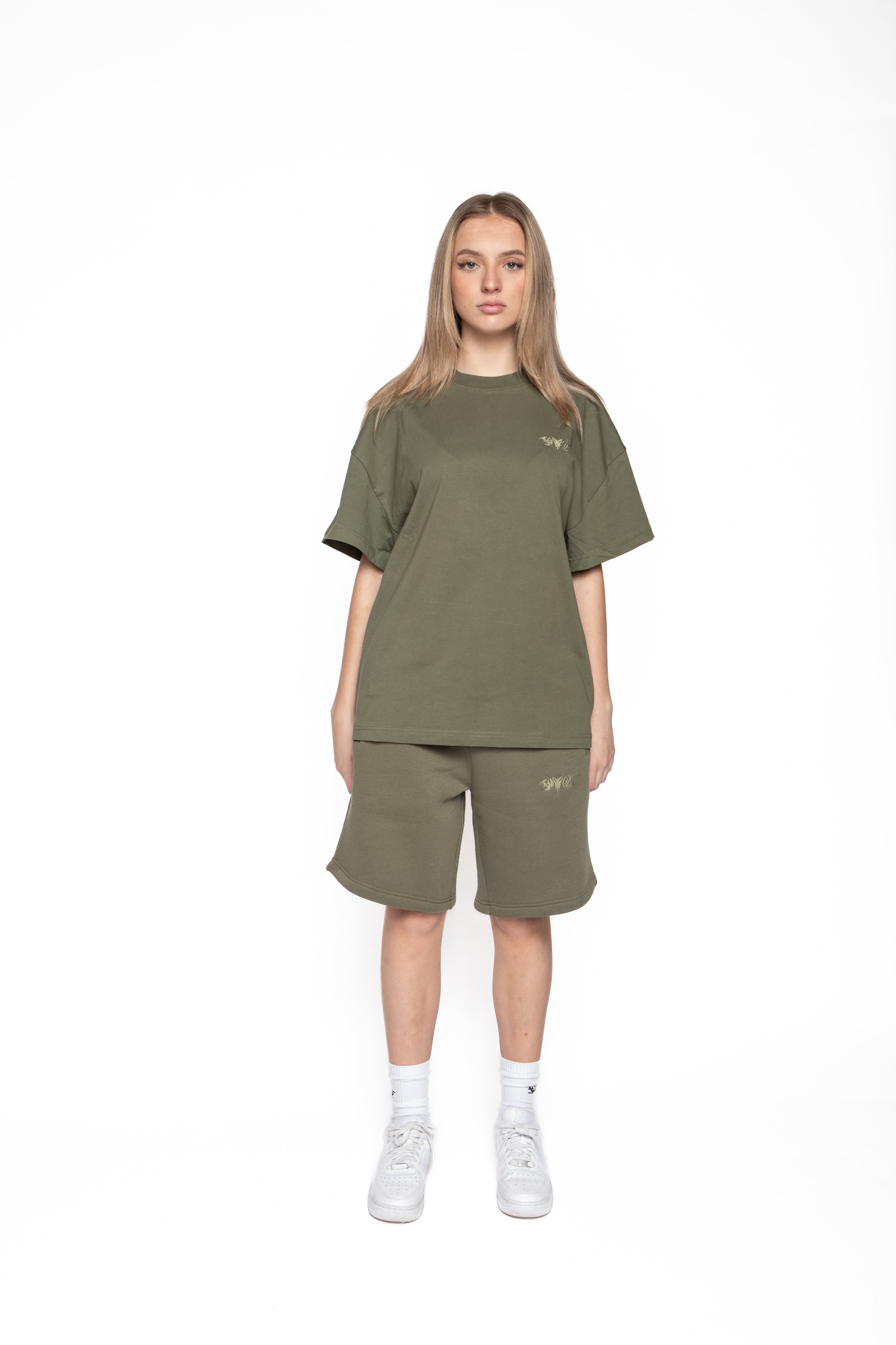 BASIC SHORTS OLIVE