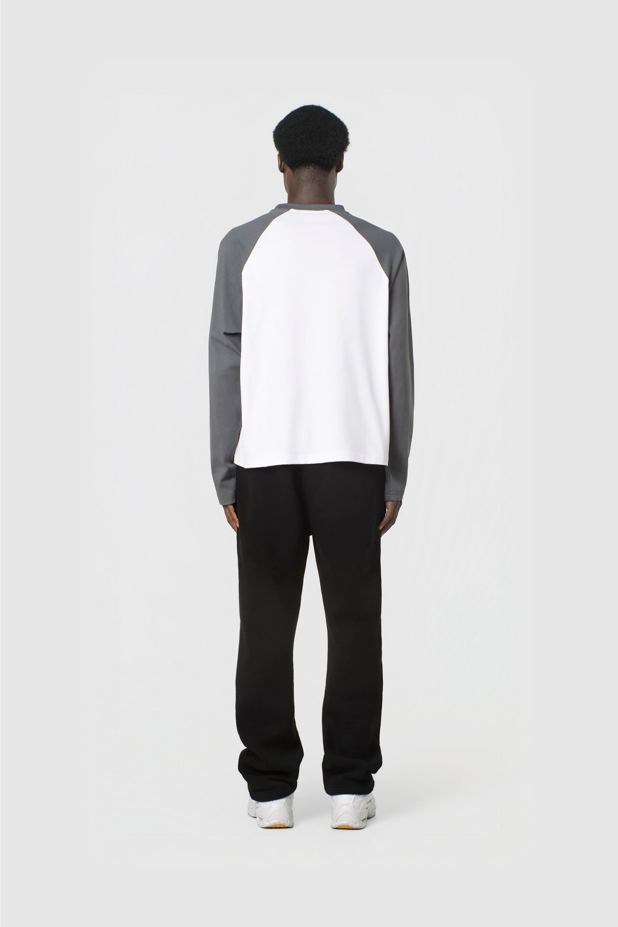 RAGLAN LONGSLEEVE ANTHRAZIT