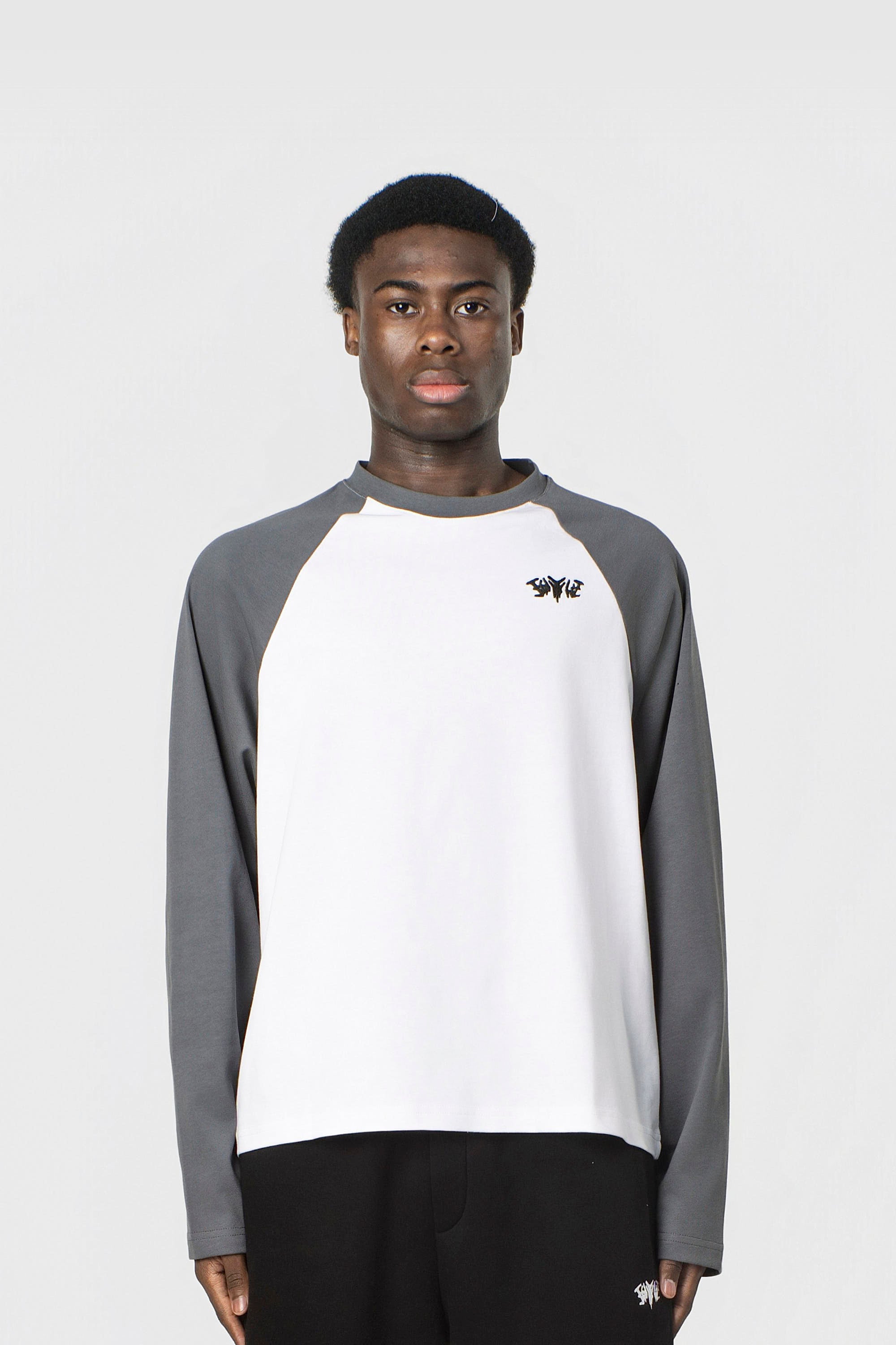 RAGLAN LONGSLEEVE ANTHRAZIT