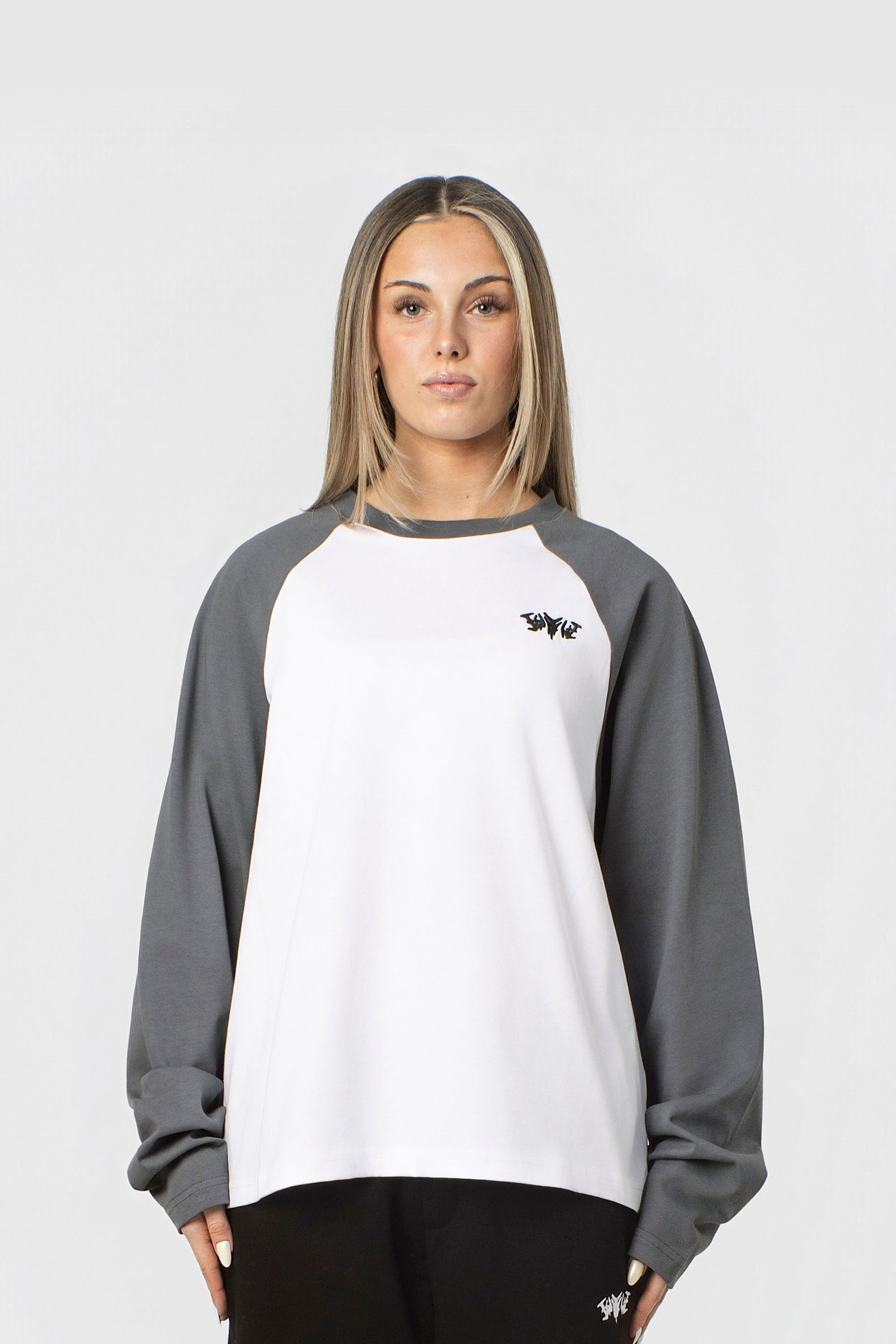 RAGLAN LONGSLEEVE ANTHRAZIT