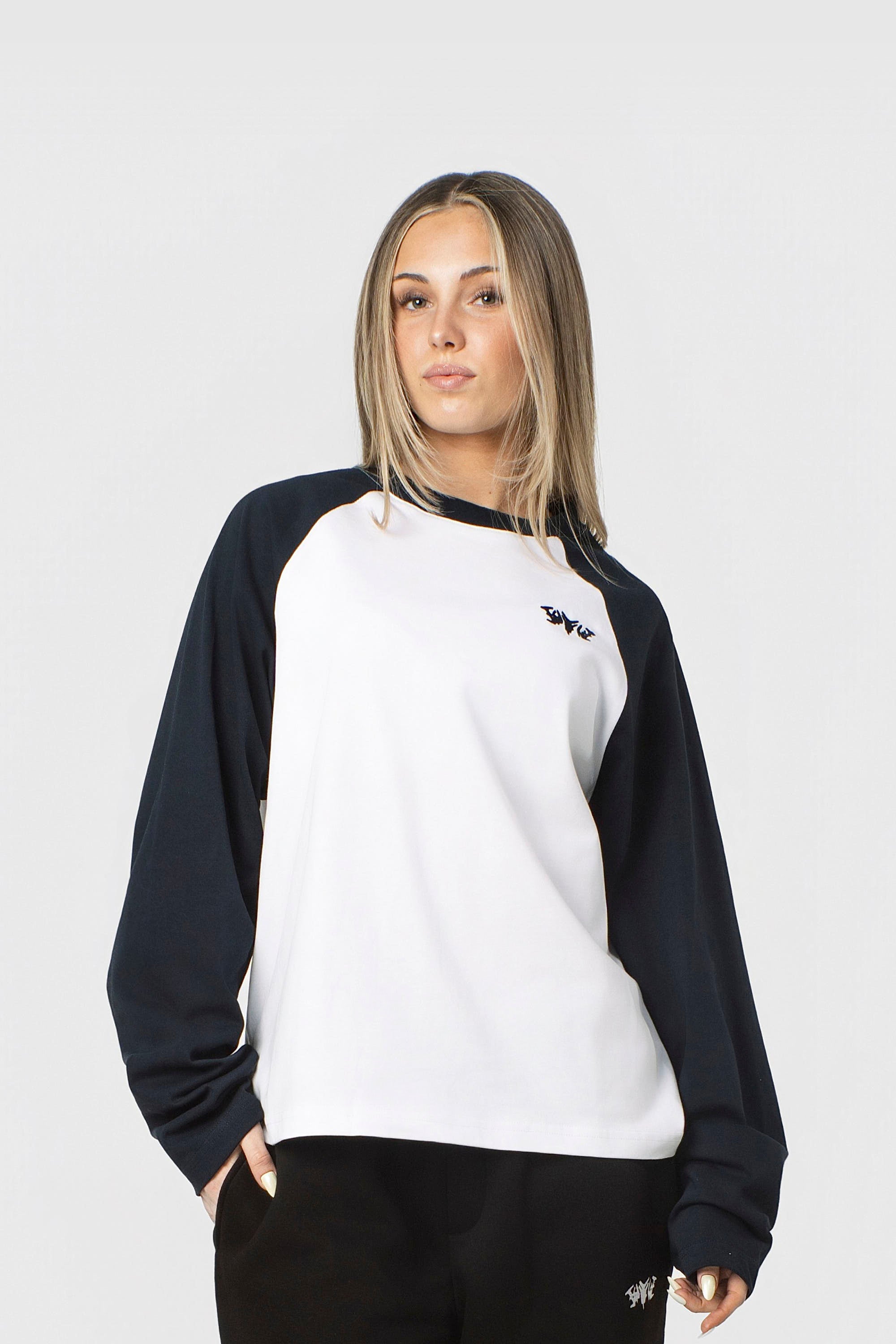 RAGLAN LONGSLEEVE NAVY