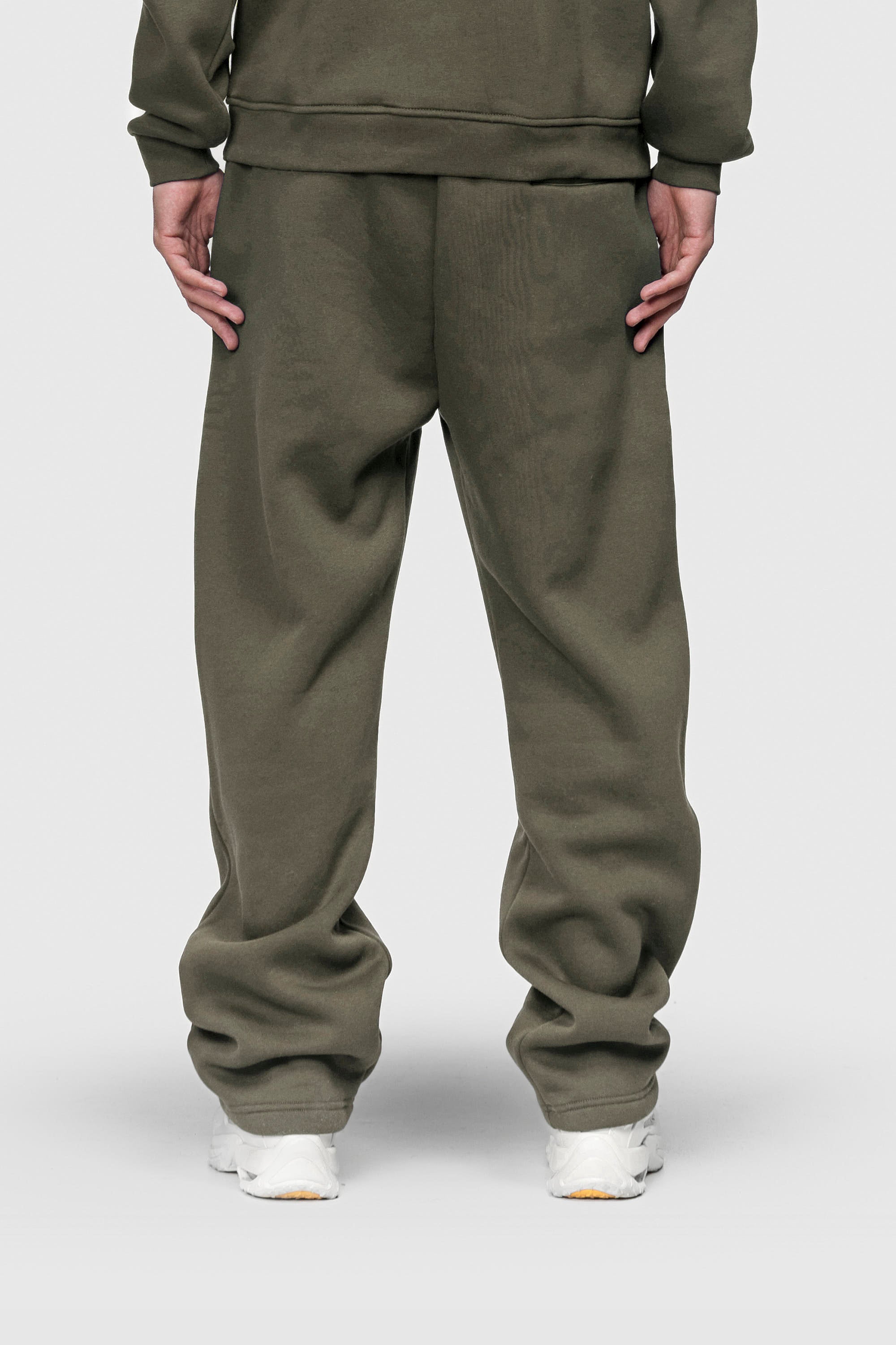 BASIC SWEATPANTS OLIVE