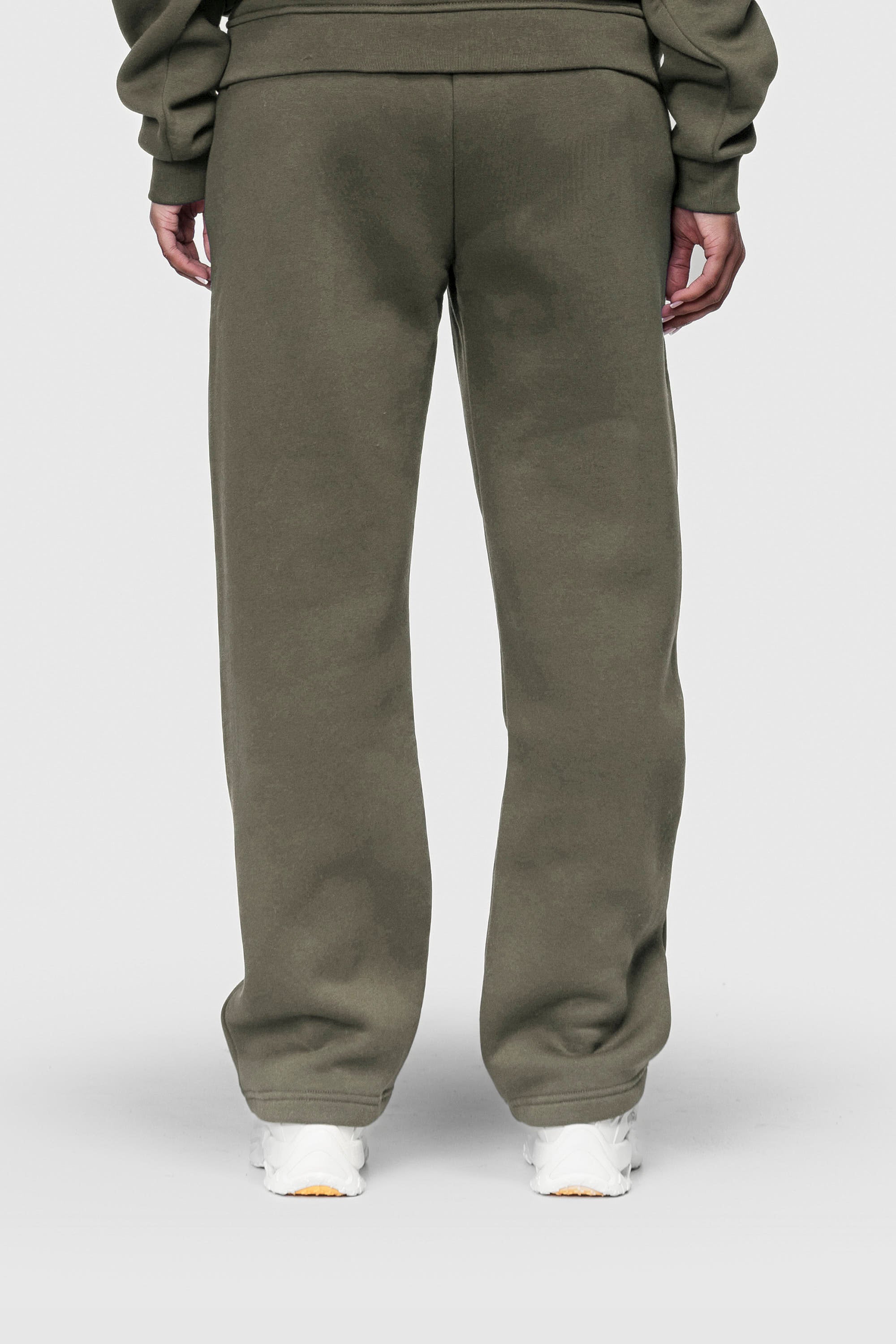 BASIC SWEATPANTS OLIVE