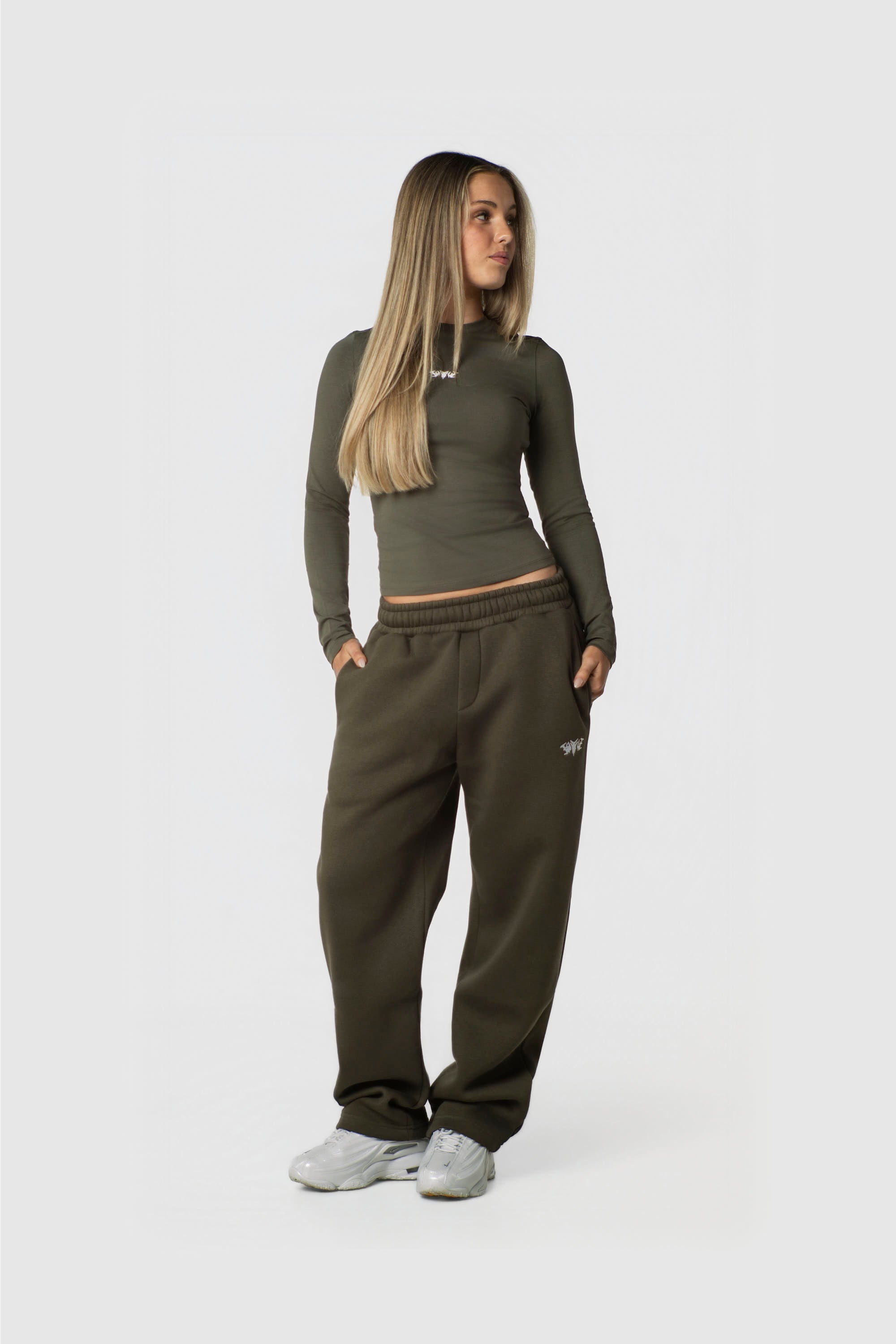 WOMEN LONGSLEEVE OLIVE