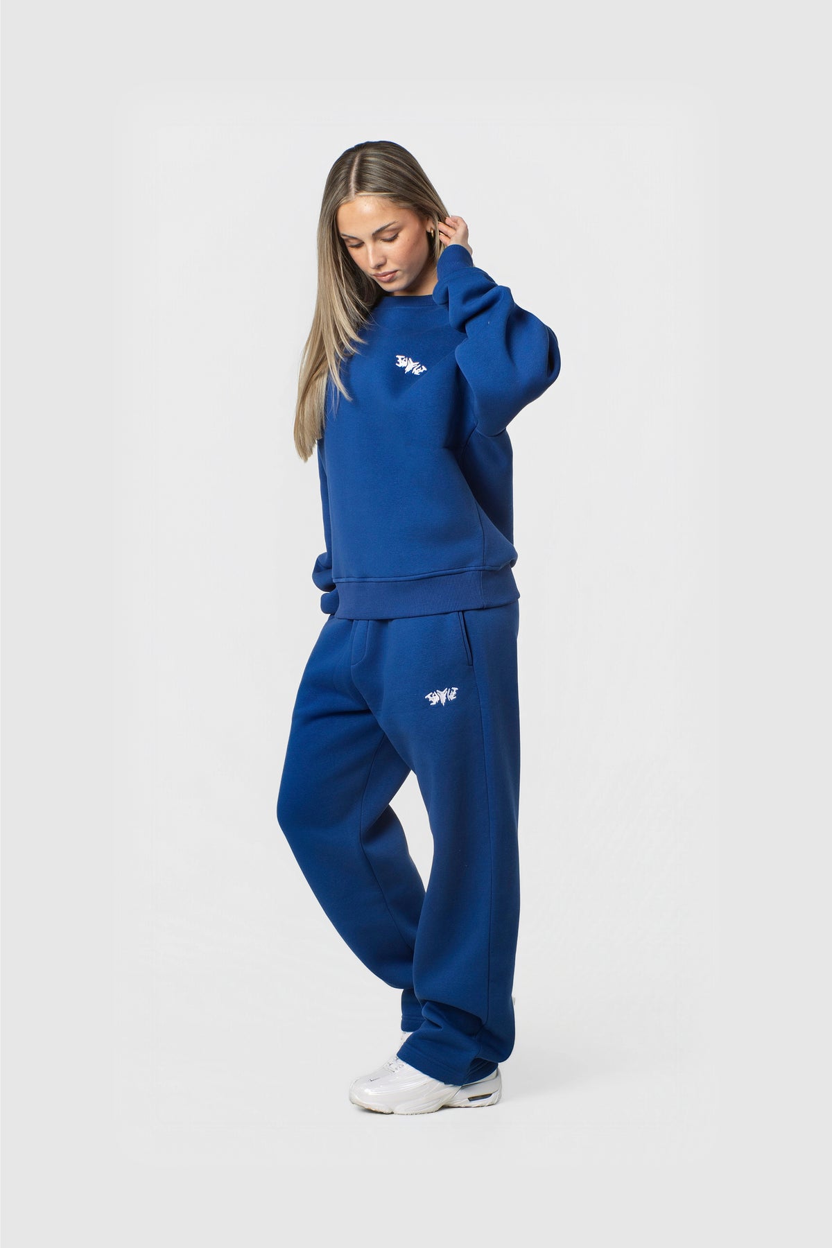 BASIC SWEATER ROYAL BLUE