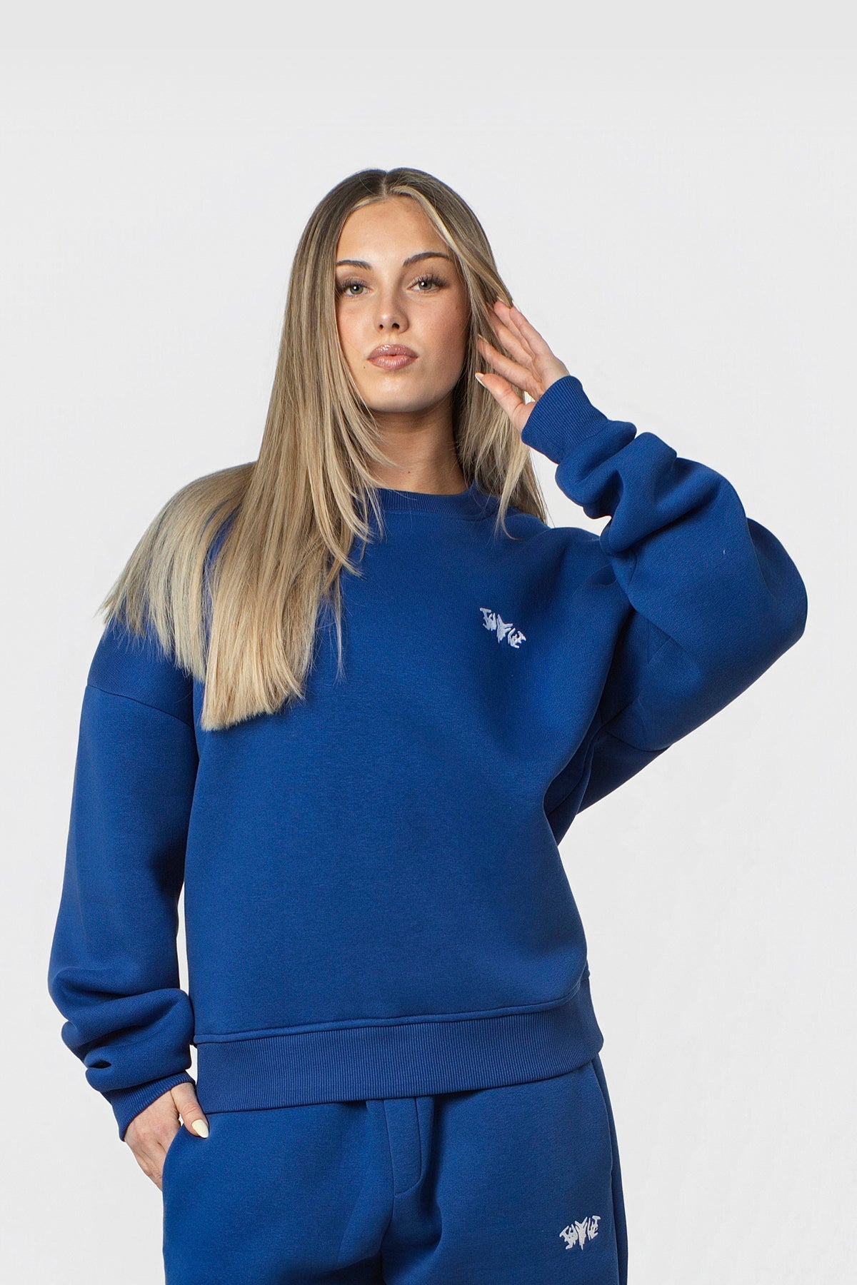 BASIC SWEATER ROYAL BLUE