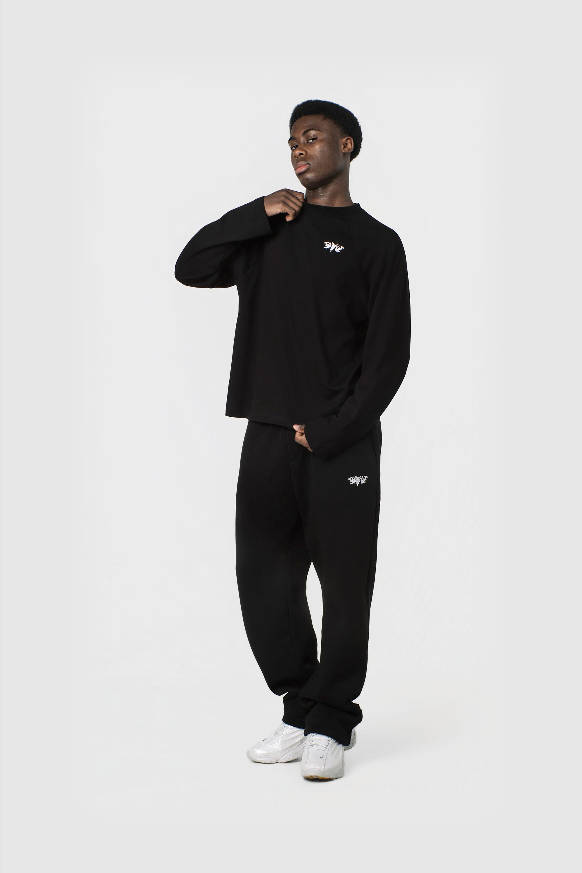 RAGLAN LONGSLEEVE BLACK