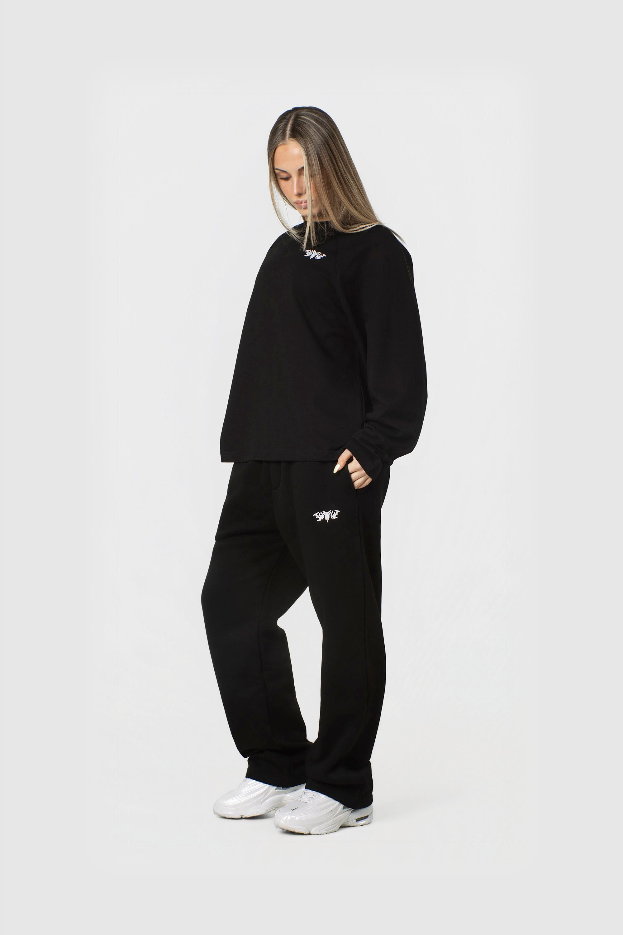 RAGLAN LONGSLEEVE BLACK