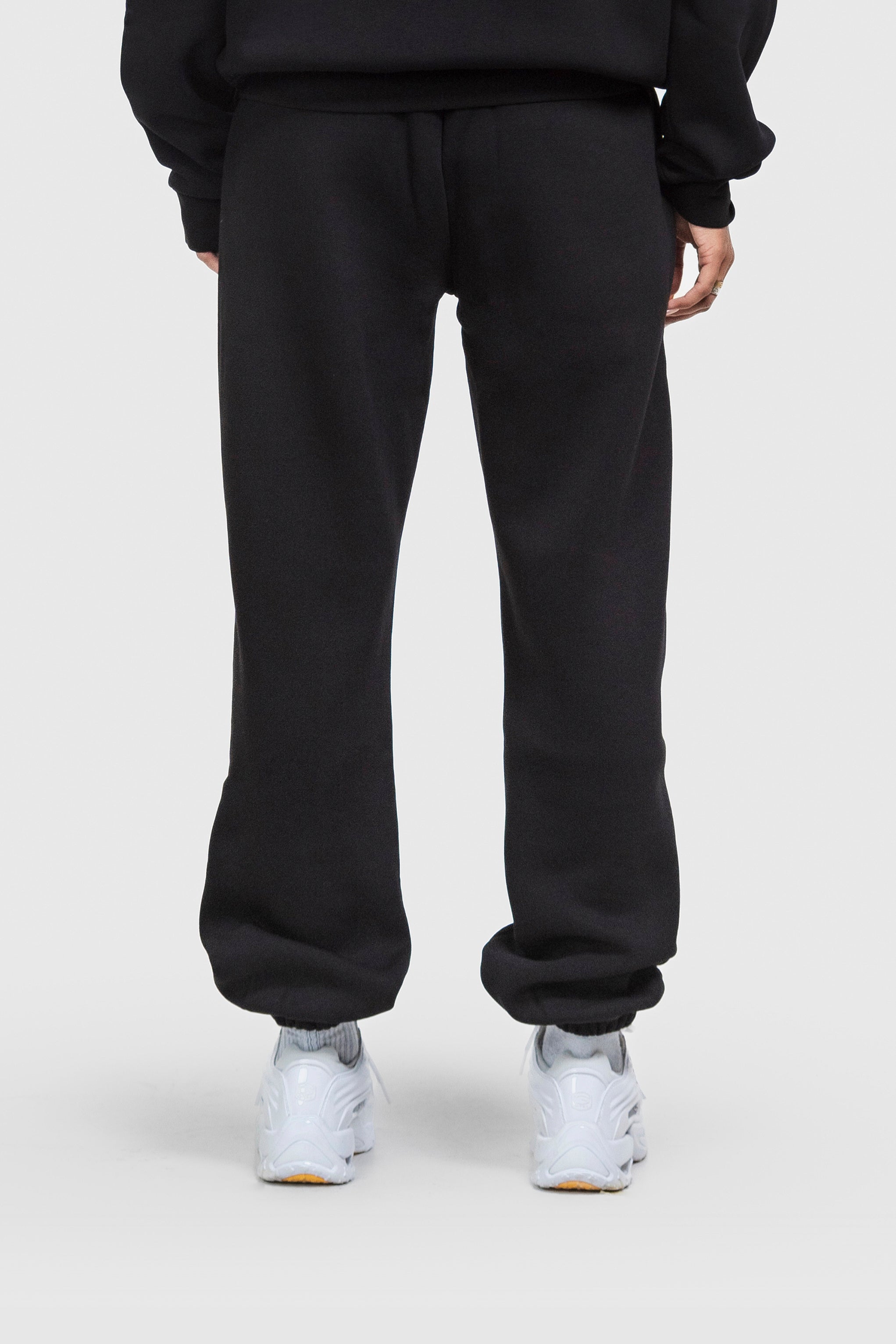 BASIC CUFFED JOGGER BLACK