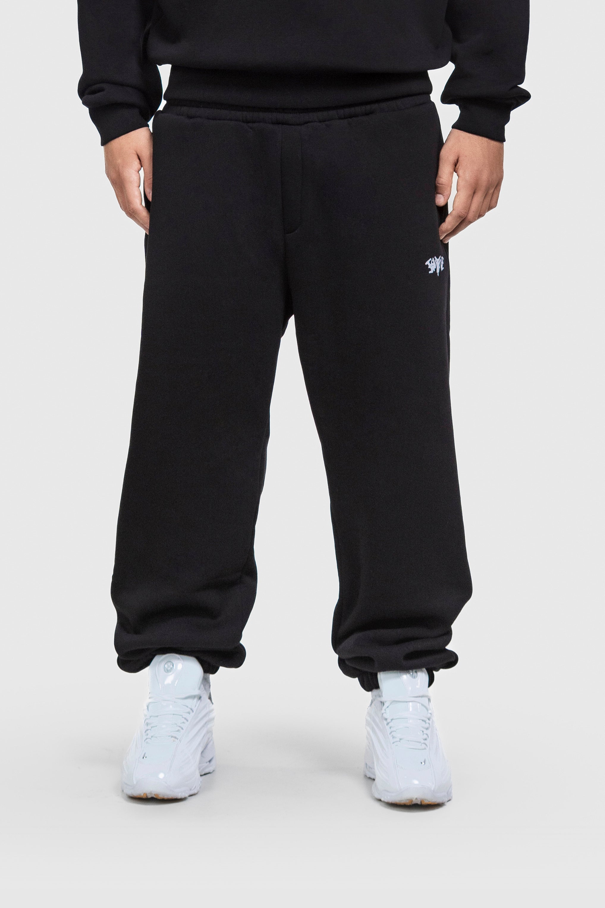 BASIC CUFFED JOGGER BLACK