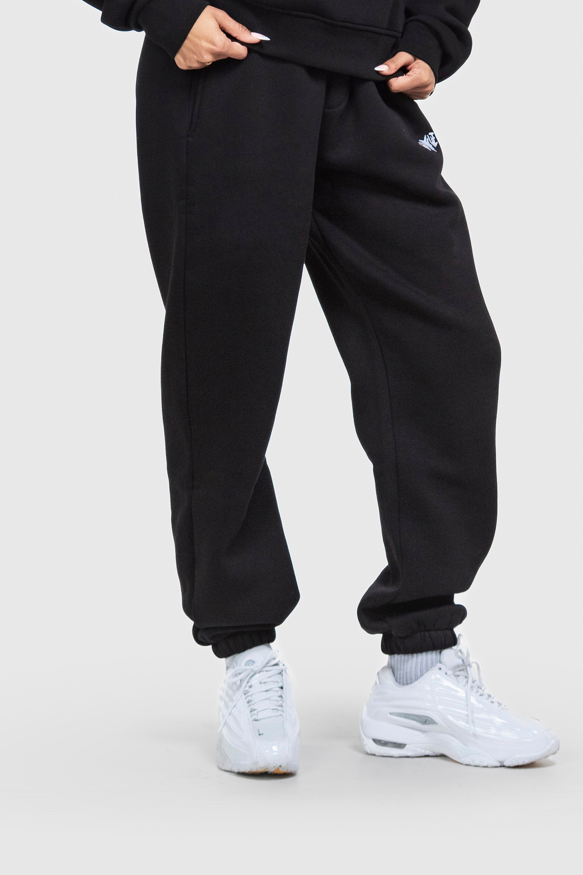 BASIC CUFFED JOGGER BLACK