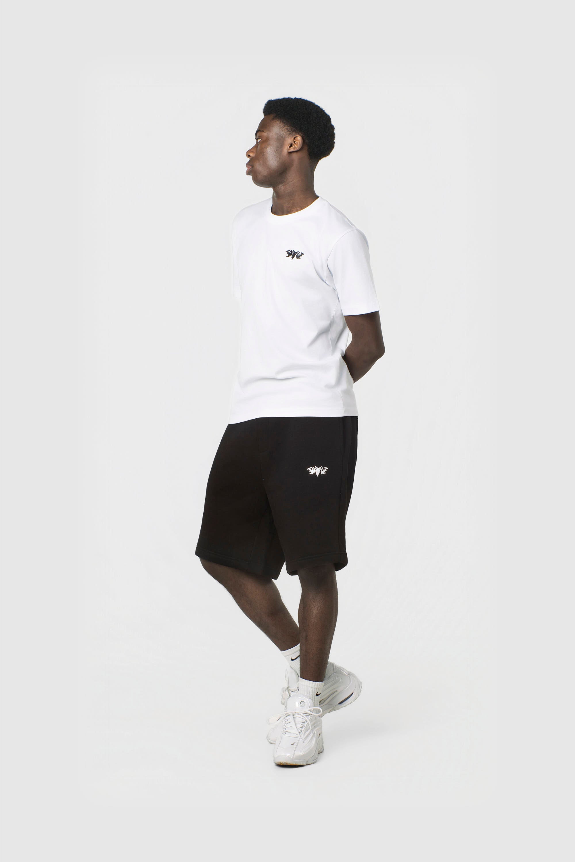 BASIC SHORTS BLACK