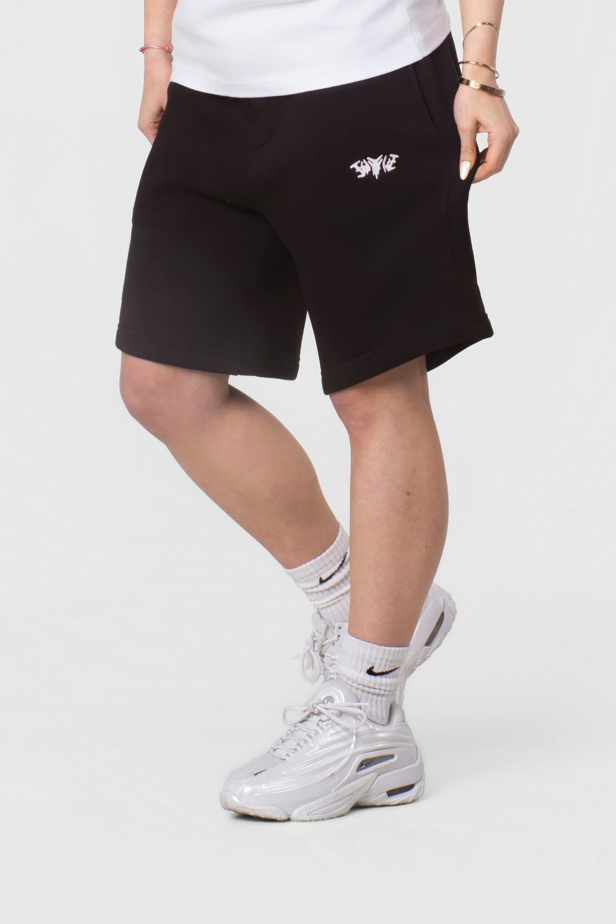 BASIC SHORTS BLACK