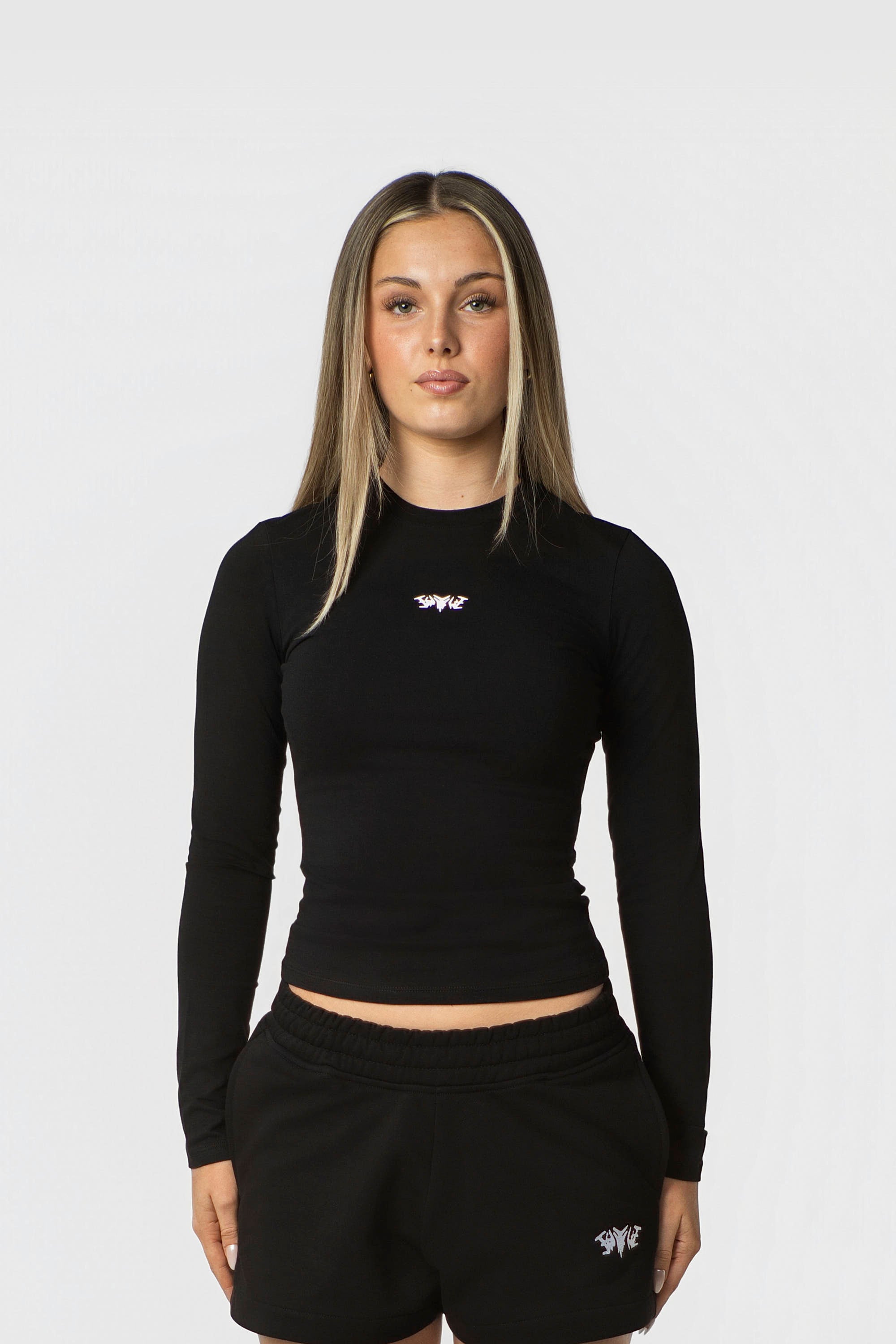 WOMEN LONGSLEEVE BLACK