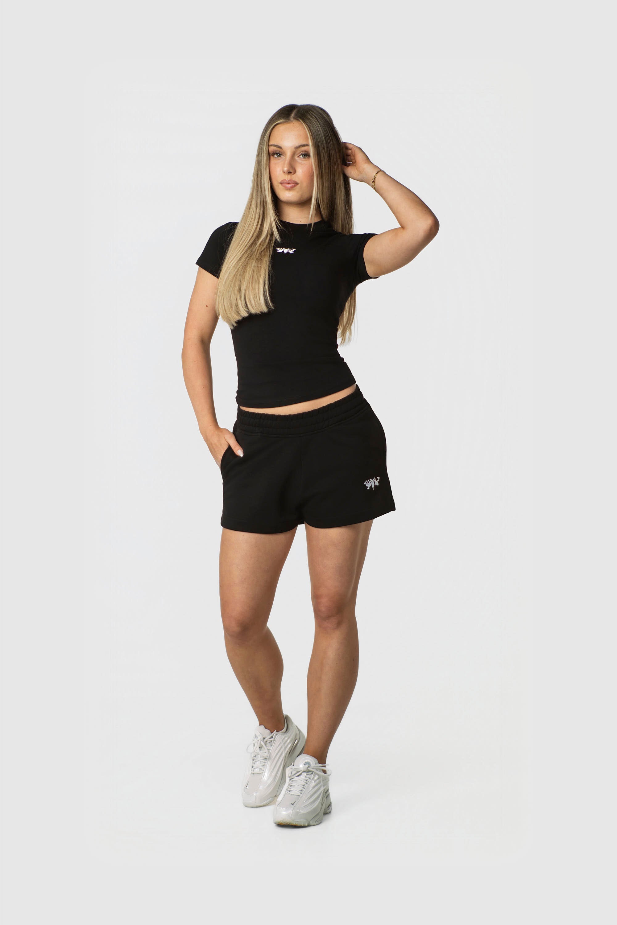 WOMEN SHORTS BLACK