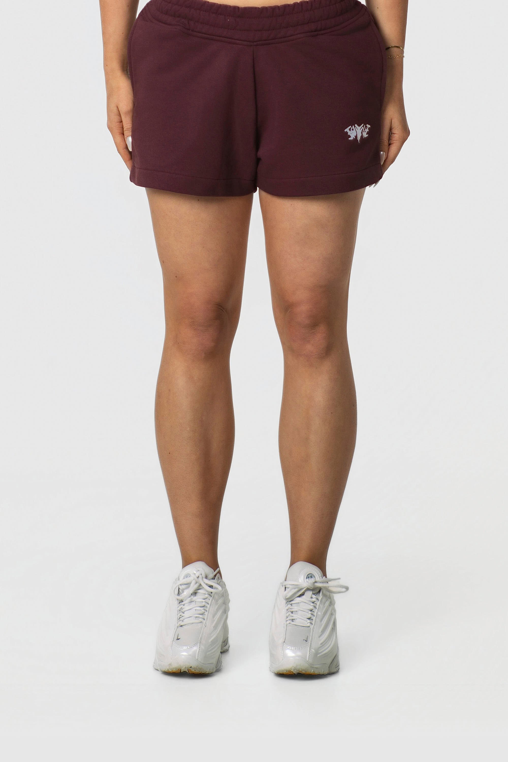 WOMEN SHORTS REDWINE